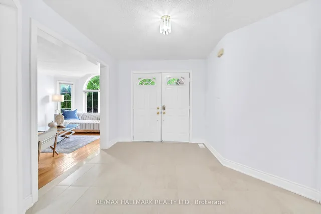 3 Creekview Ave, Richmond Hill 4