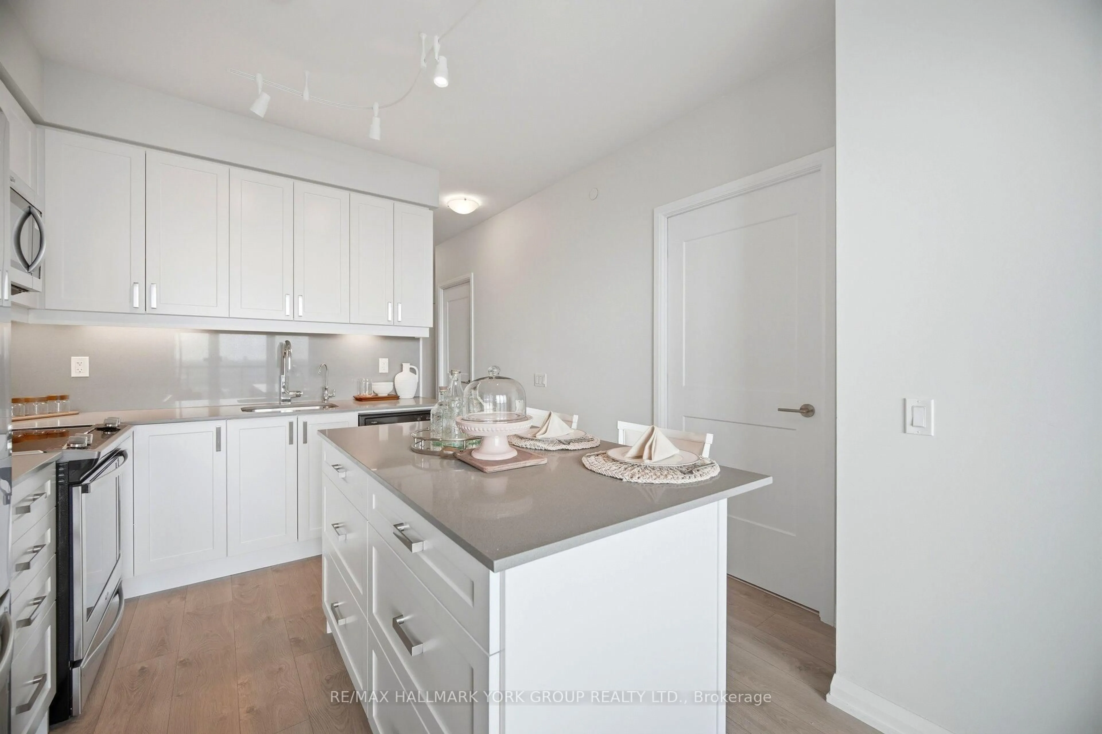 Unknown for 7895 Jane St #2117, Vaughan Ontario L4K 0K2