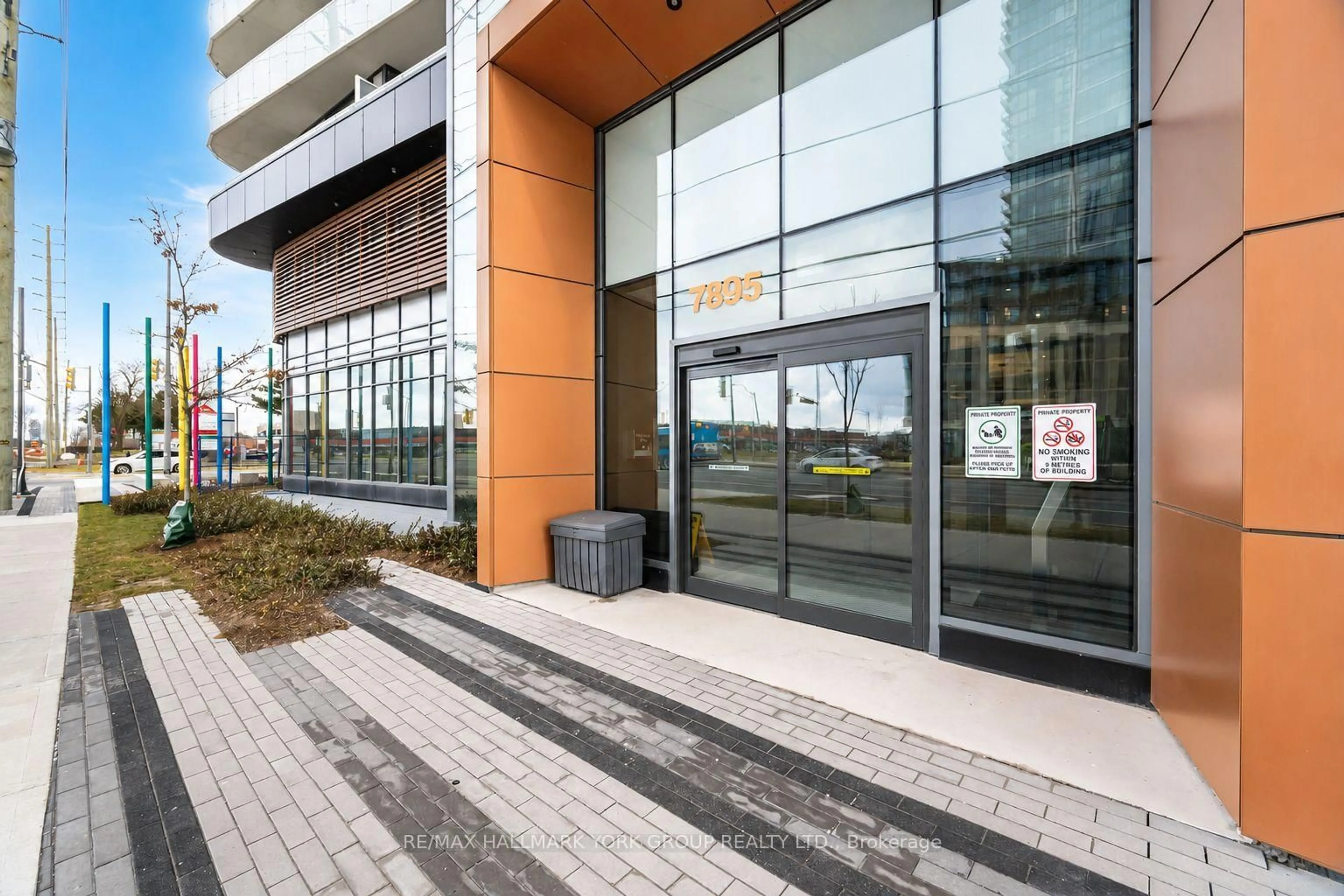 Indoor foyer for 7895 Jane St #2117, Vaughan Ontario L4K 0K2