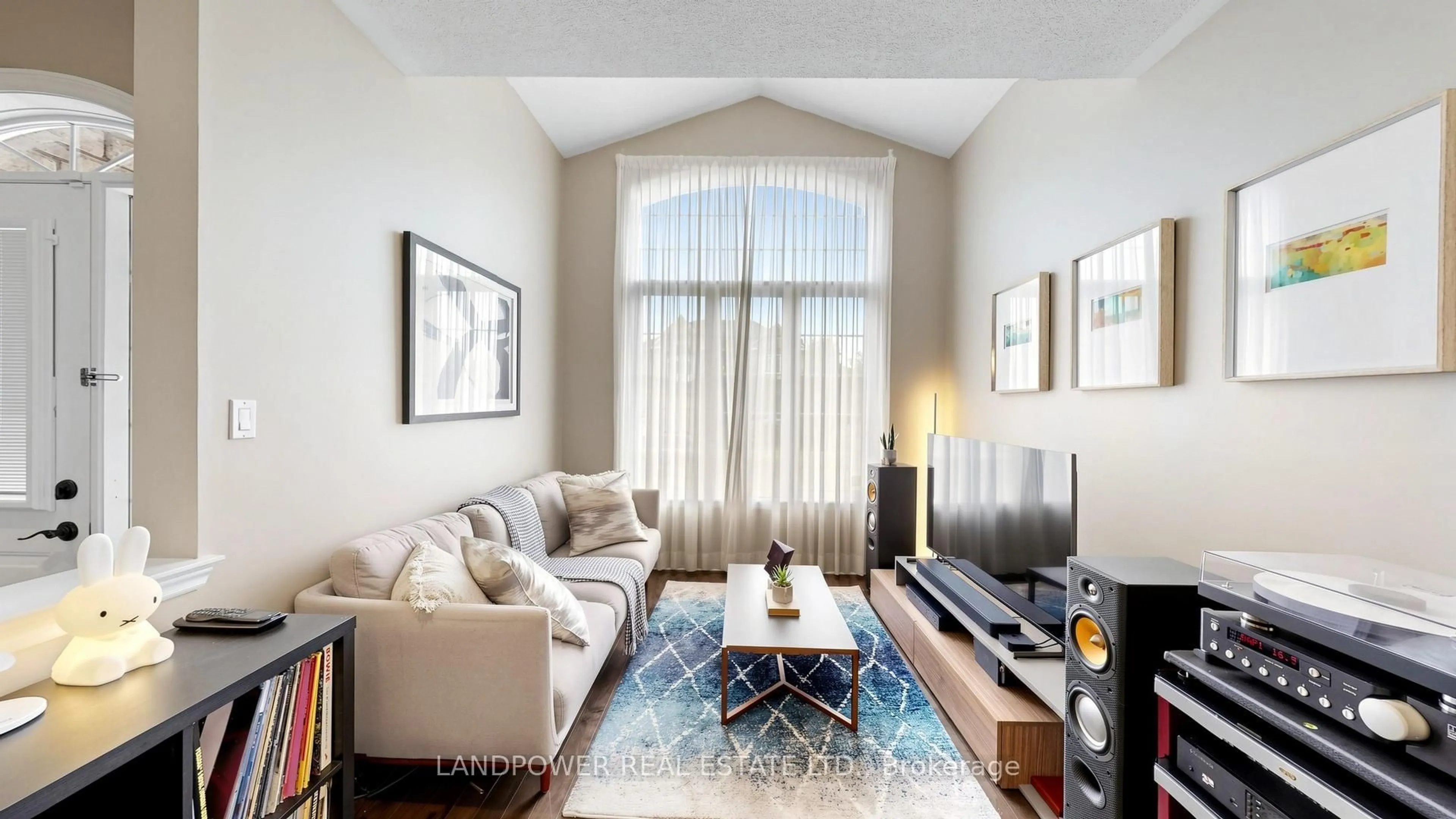 Living room with furniture, unknown for 49 Winter Creek Cres, Markham Ontario L6C 3E3