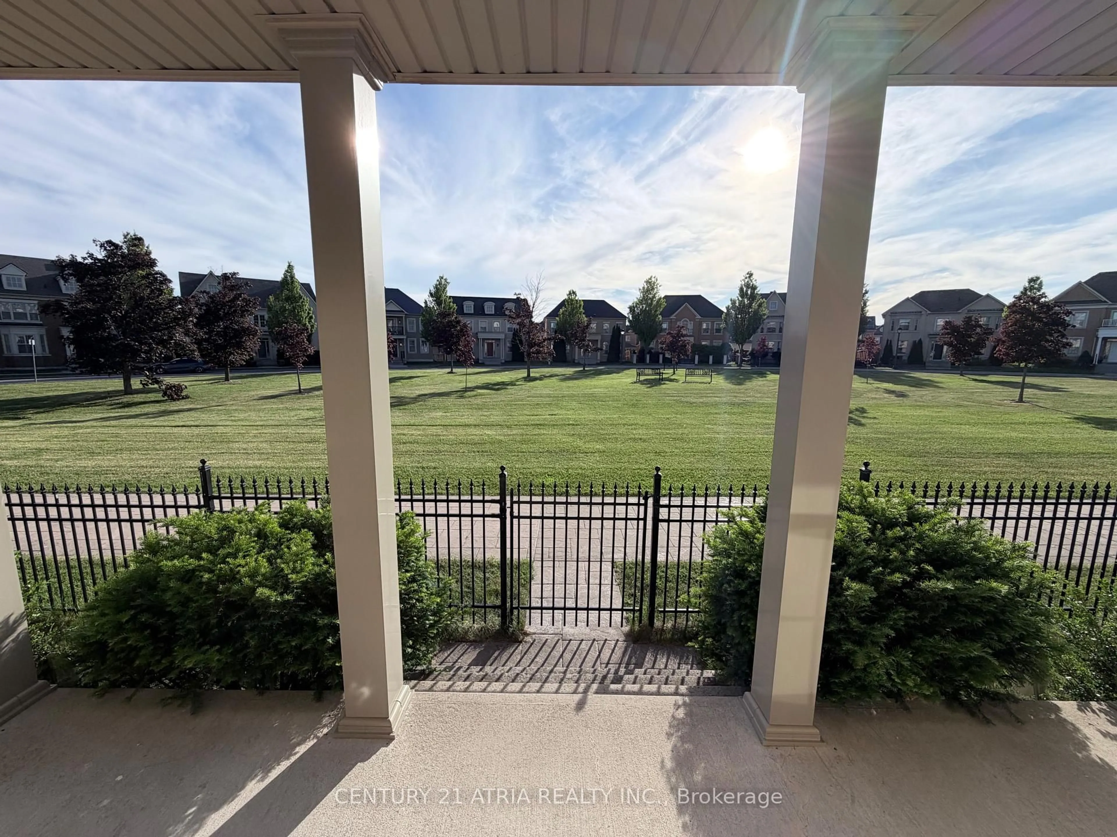 A pic from outside/outdoor area/front of a property/back of a property/a pic from drone, water/lake/river/ocean view for 6 Crescent Park Lane, Markham Ontario L6C 0A6