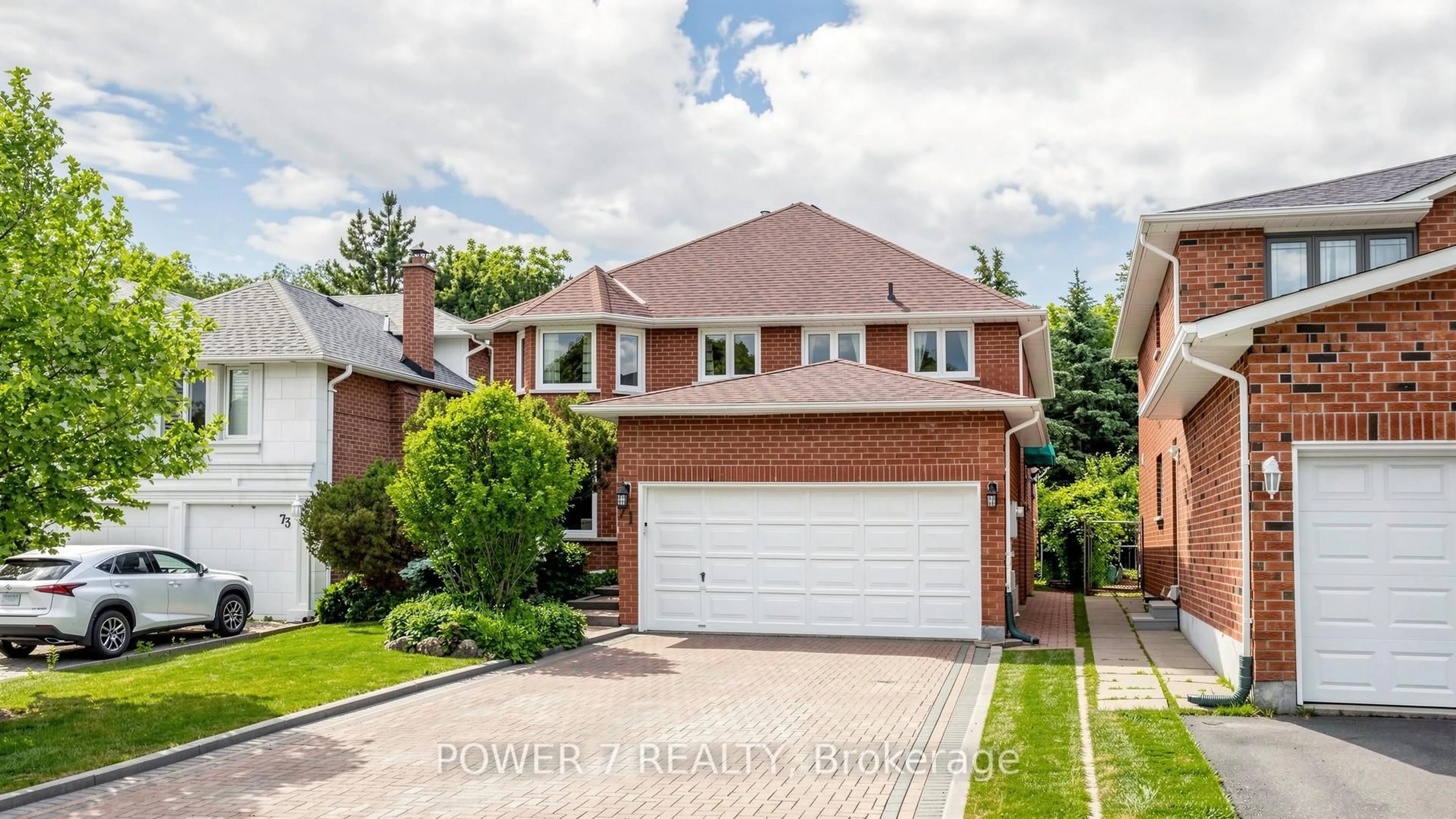 Home with brick exterior material, street for 71 Canterbury Crt, Richmond Hill Ontario L4C 8E7