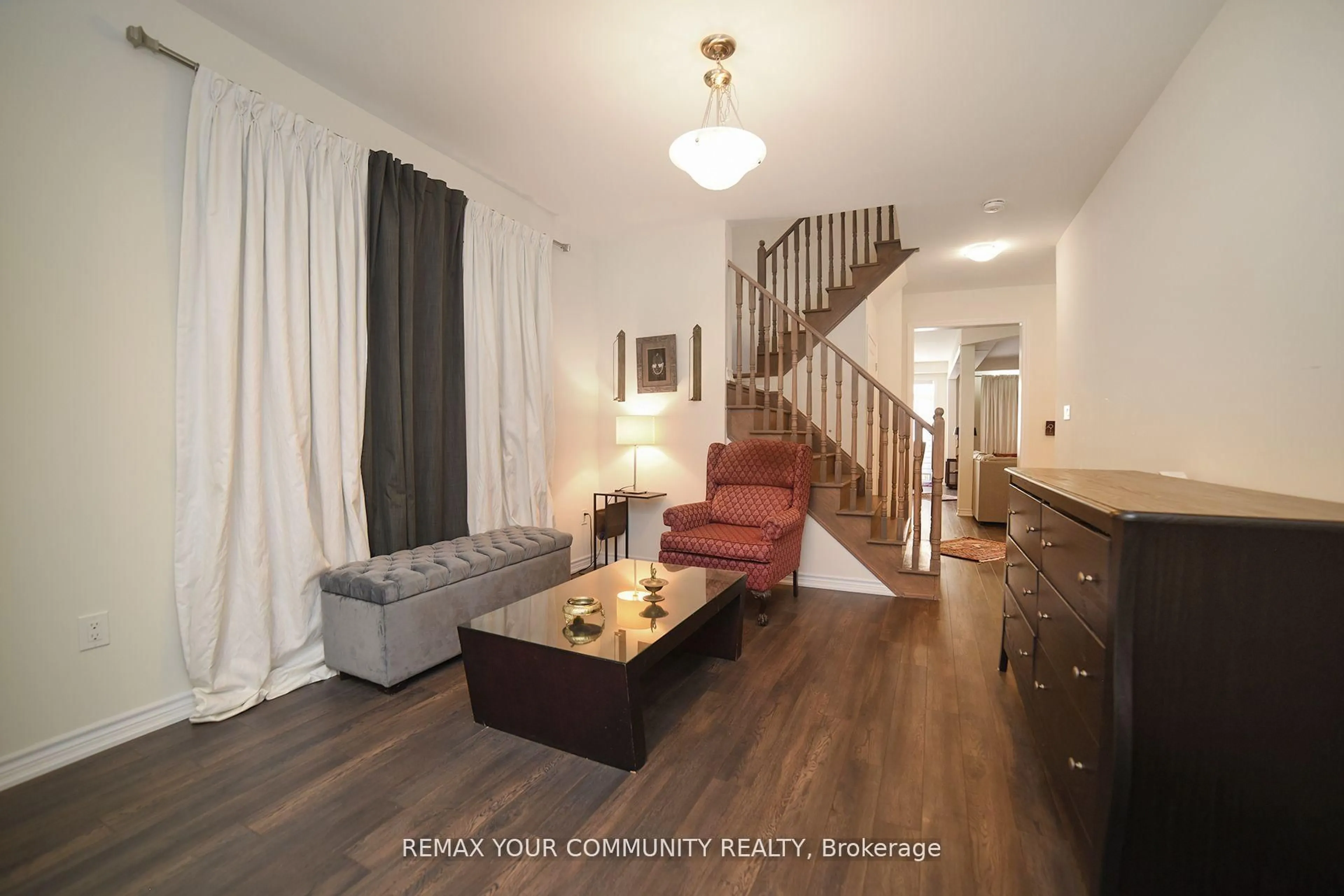 Unknown for 12 Viola St, East Gwillimbury Ontario L9N 0T6