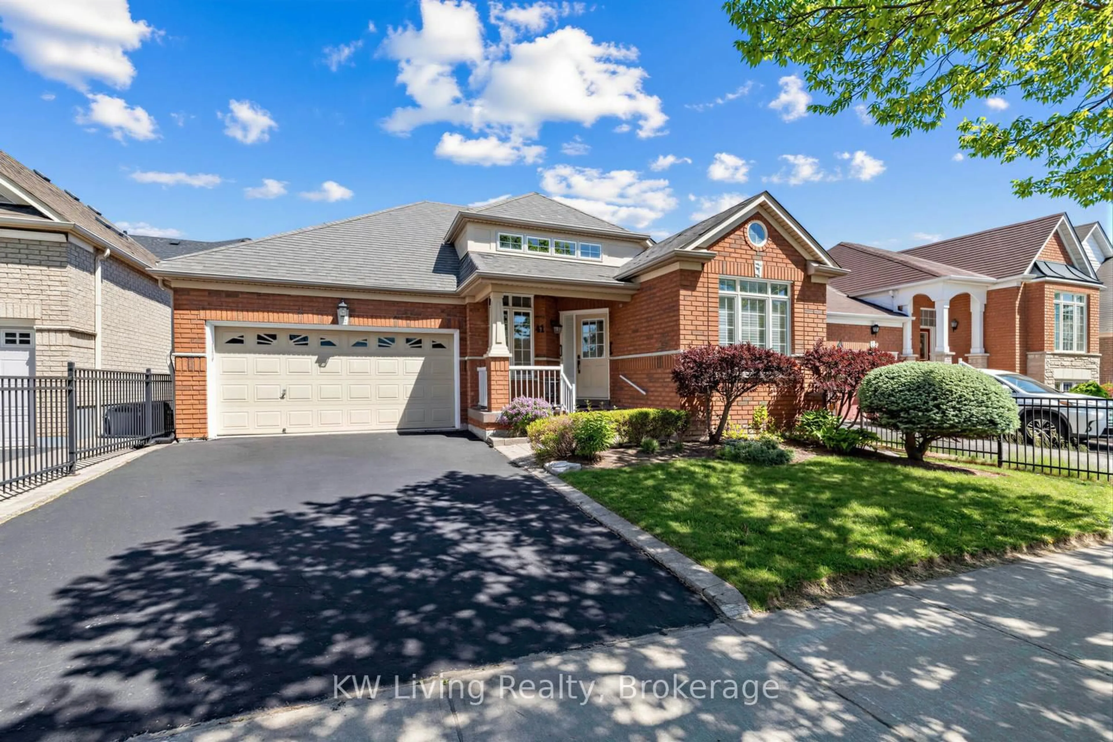 Home with brick exterior material, street for 41 Manorwood Dr, Markham Ontario L6C 2T5