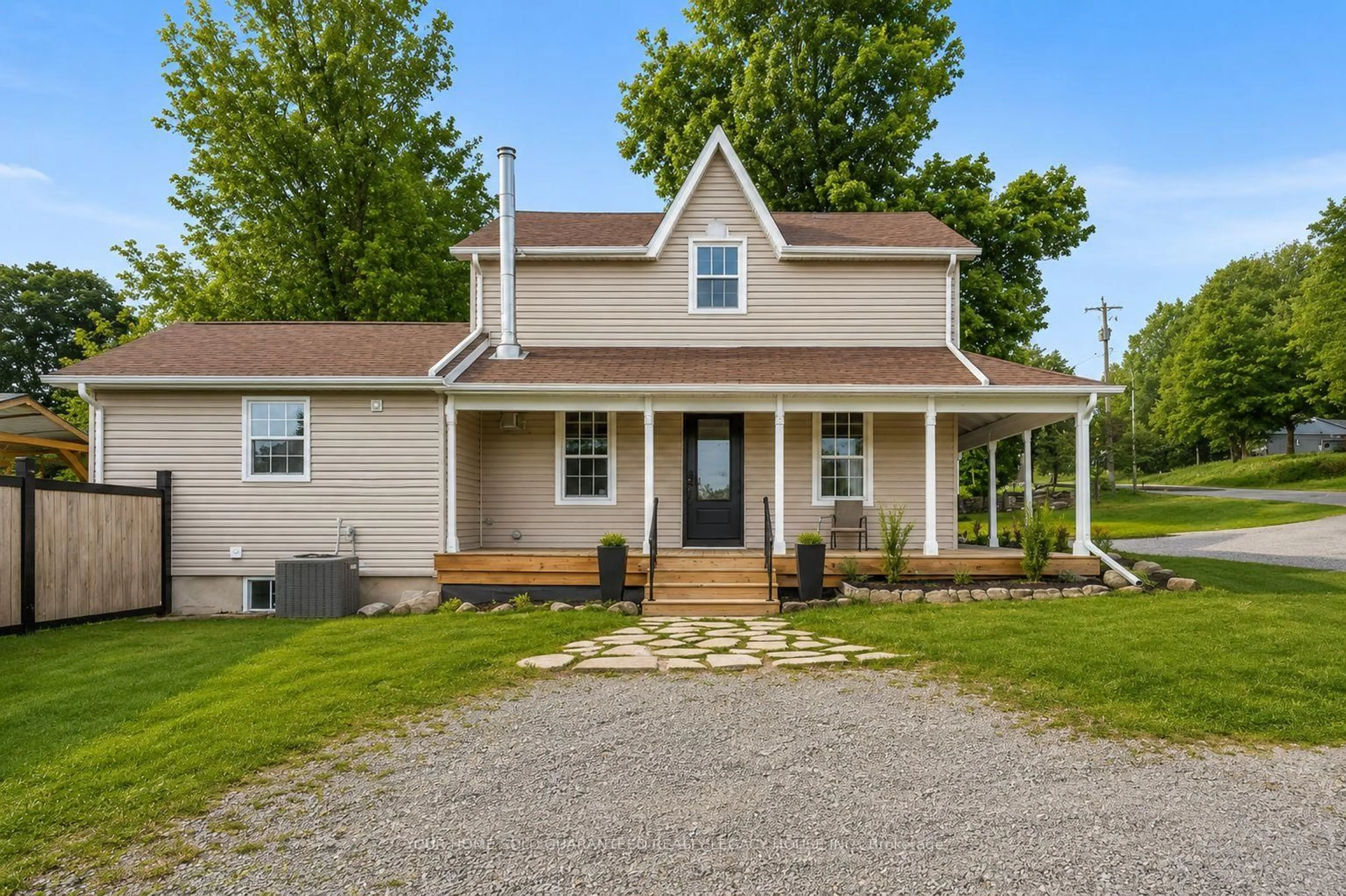 Home with vinyl exterior material, street for 3740 Simcoe County Road 27, Bradford West Gwillimbury Ontario L3Z 3X2