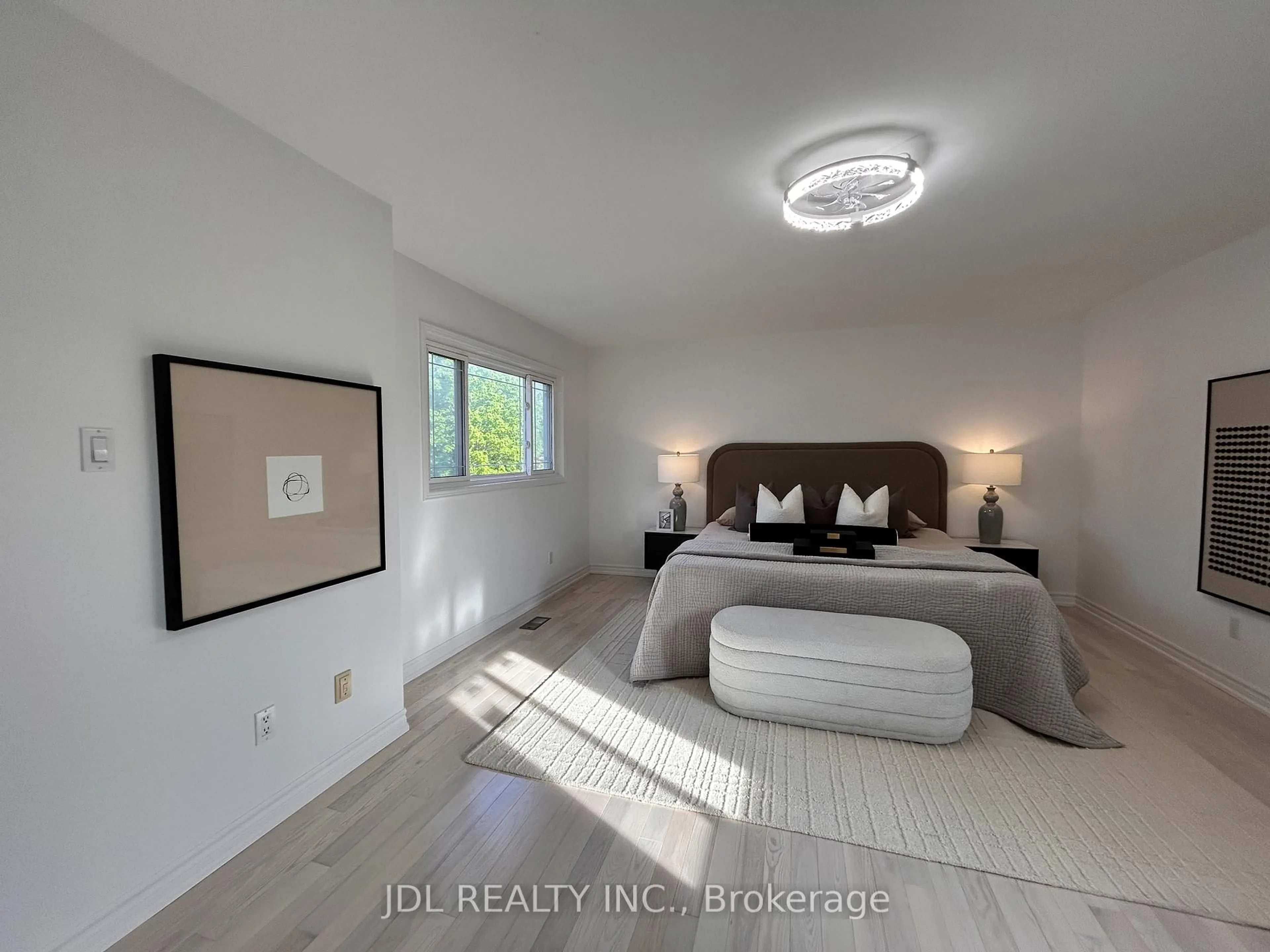 A pic of a room for 36 Chartwell Cres, Georgina Ontario L4P 3N8