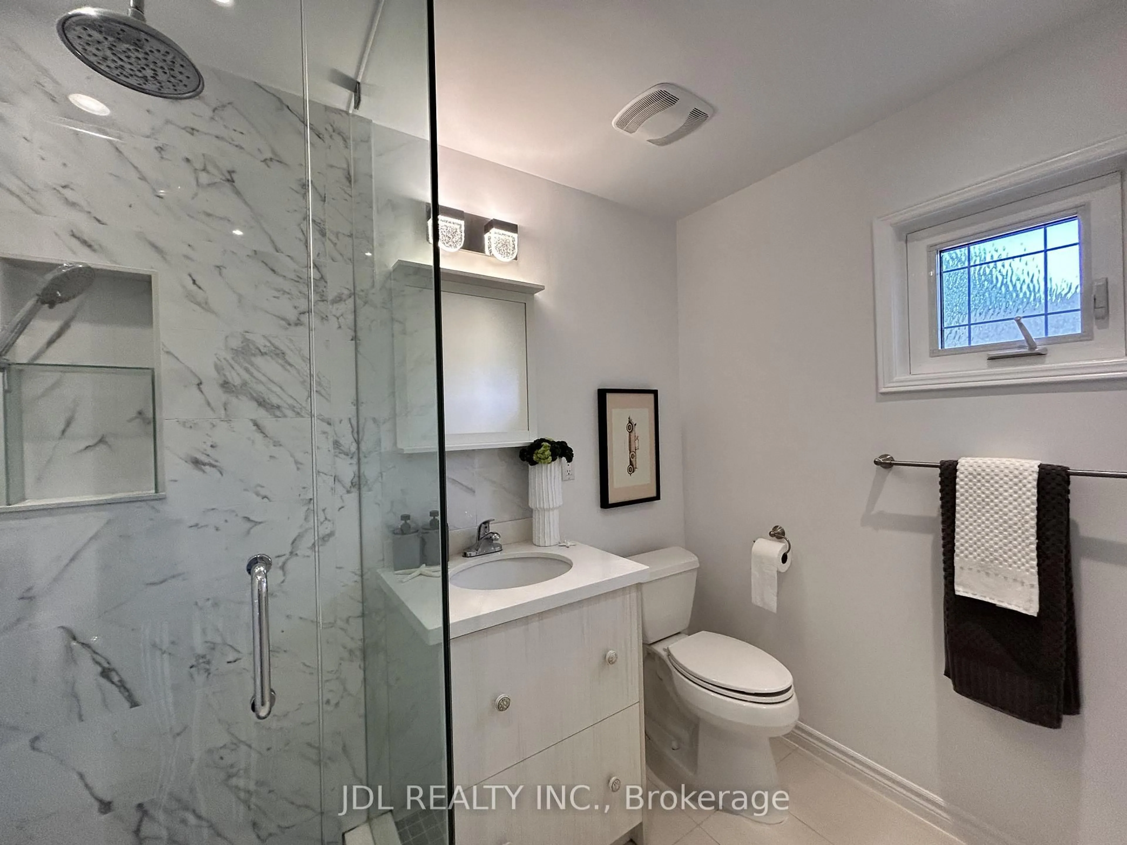 Contemporary bathroom, ceramic/tile floor for 36 Chartwell Cres, Georgina Ontario L4P 3N8