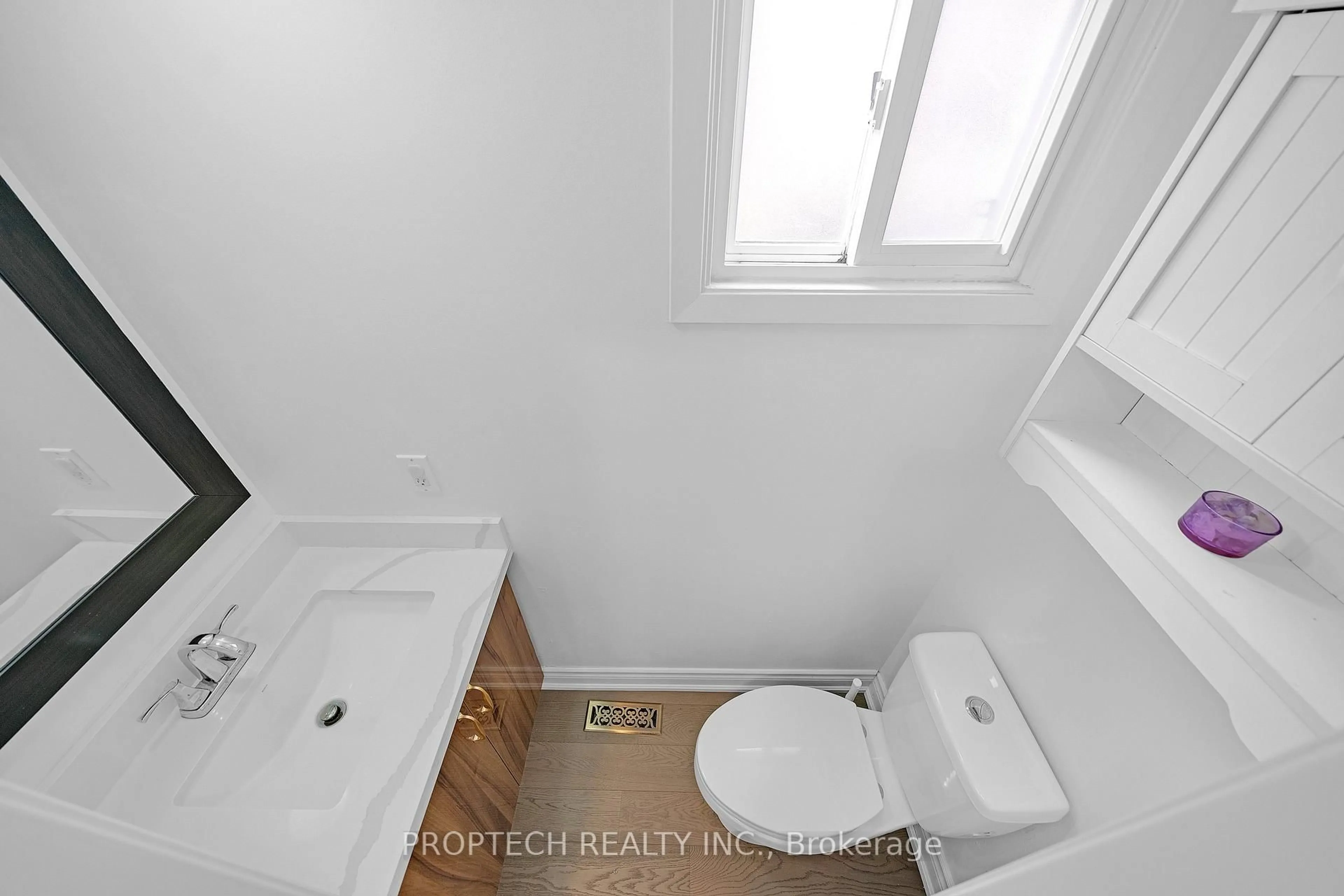 A pic of a room for 19 Clydesdale Rd, Markham Ontario L3R 3S8