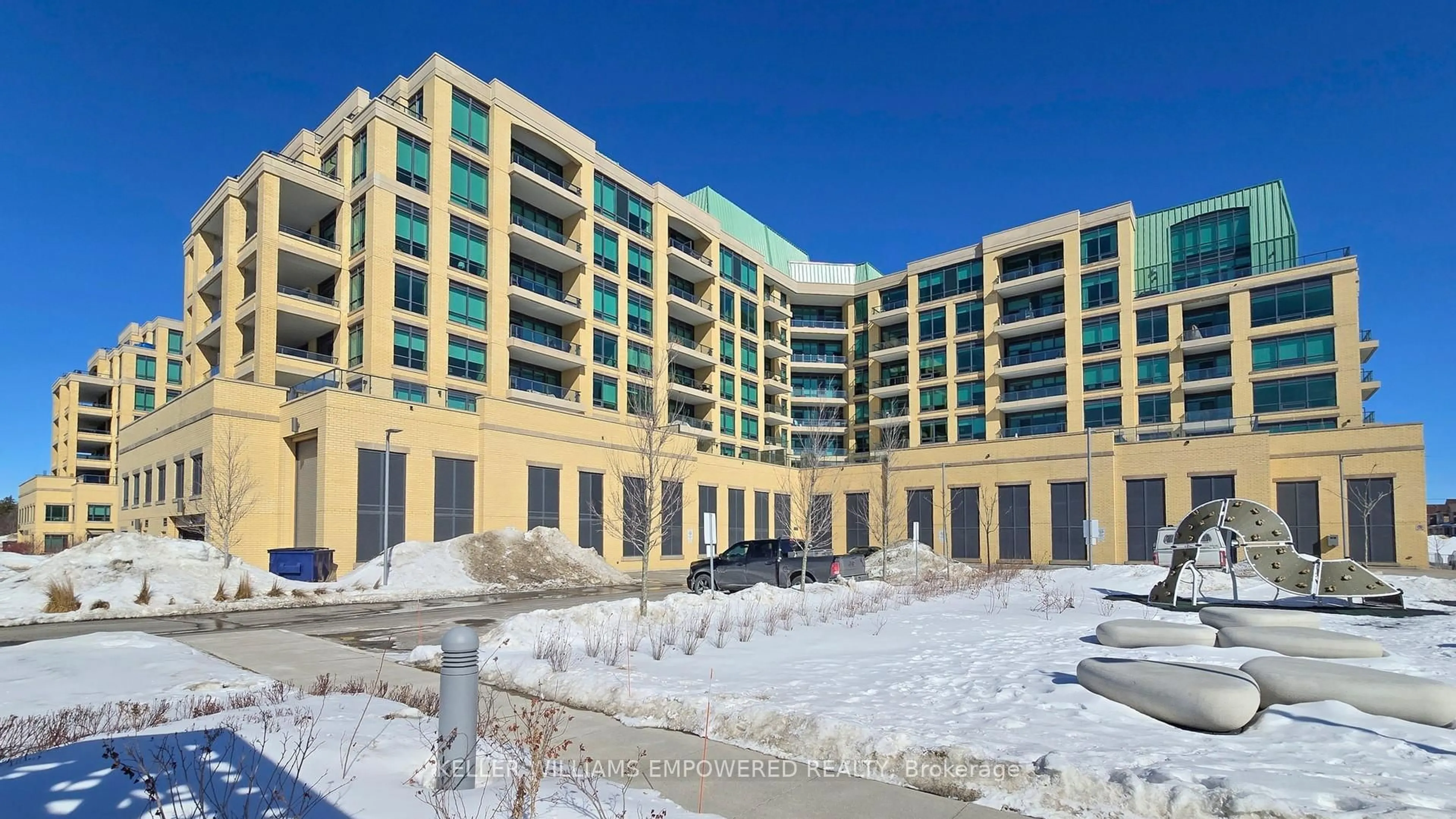Indoor foyer for 11750 Ninth Line #810, Whitchurch-Stouffville Ontario L4A 5G1