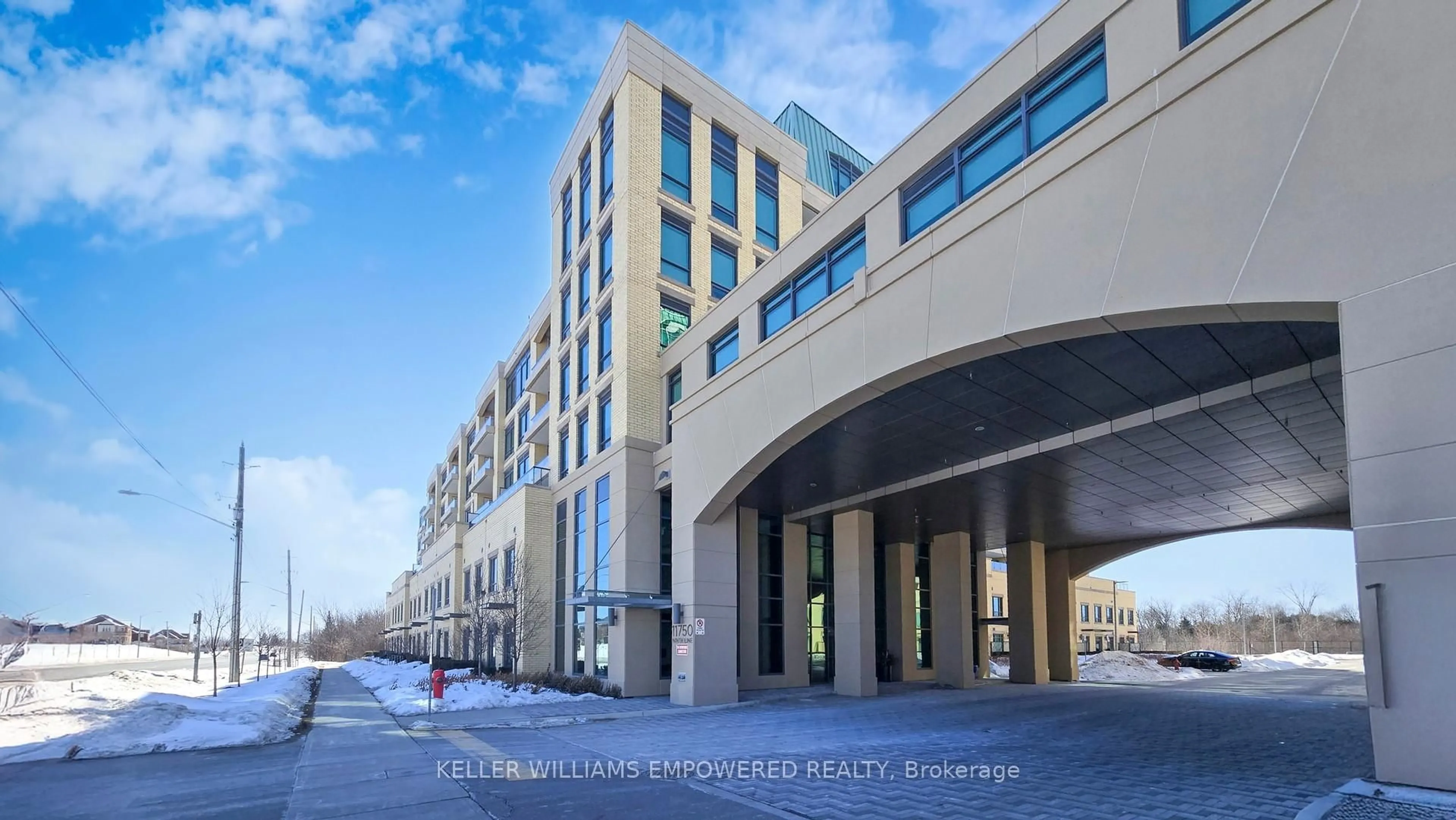 Indoor foyer for 11750 Ninth Line #810, Whitchurch-Stouffville Ontario L4A 5G1