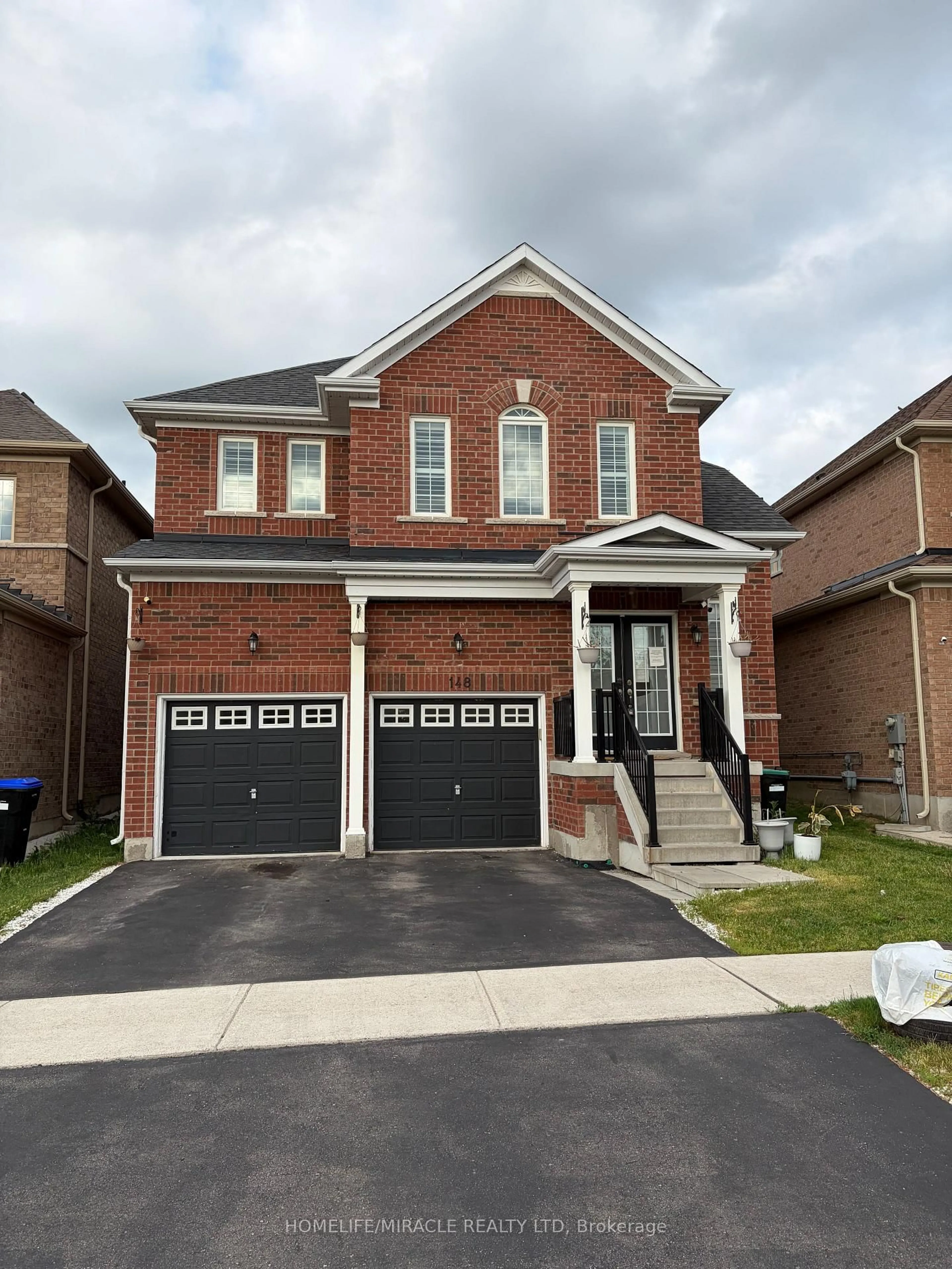 Home with brick exterior material, street for 148 Milby Cres, Bradford West Gwillimbury Ontario L3Z 0X8
