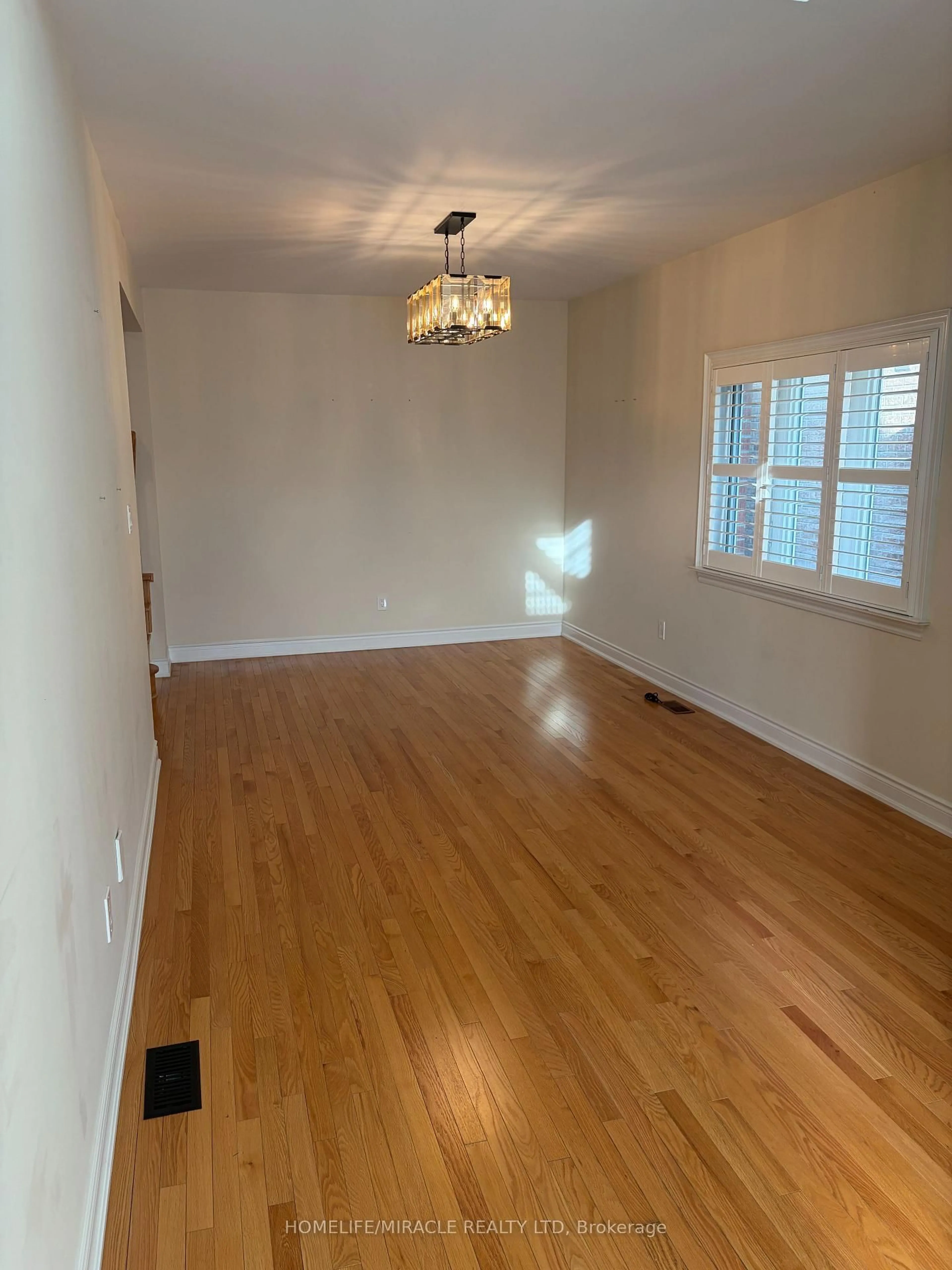 A pic of a room for 148 Milby Cres, Bradford West Gwillimbury Ontario L3Z 0X8