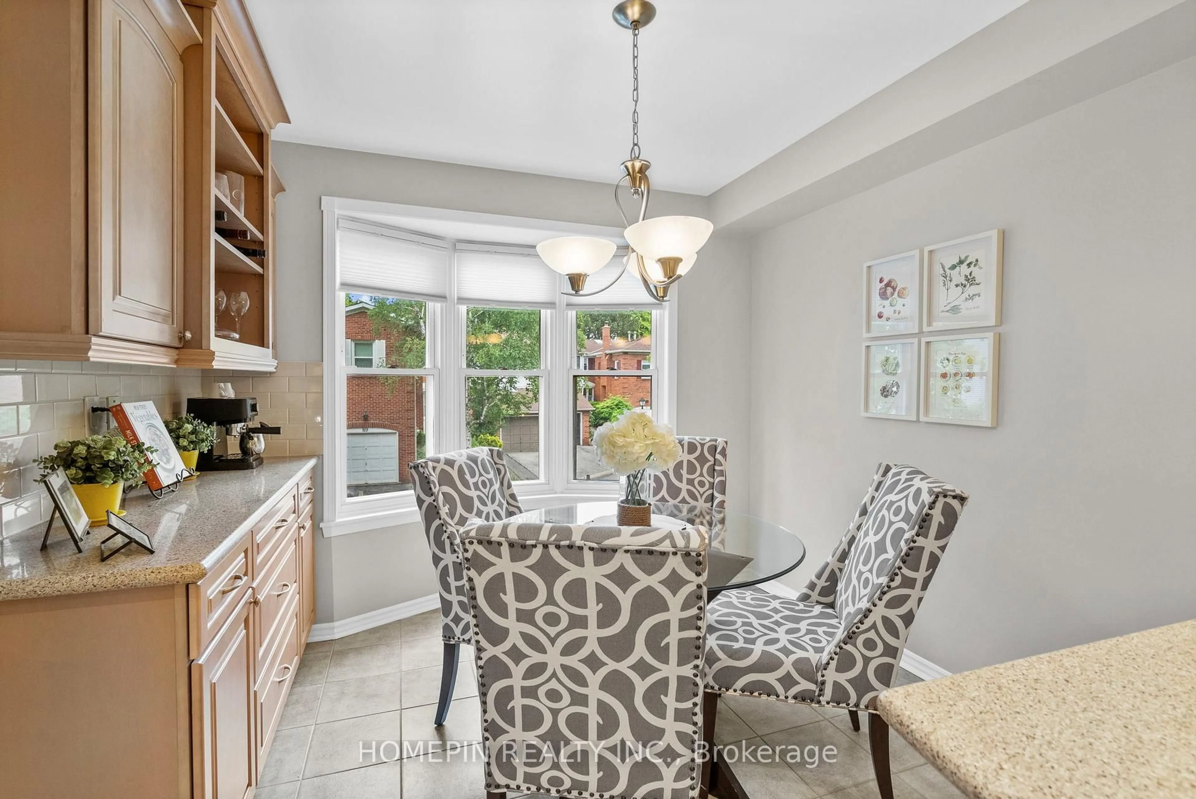 Dining room, ceramic/tile floor for 86 Confederation Way, Markham Ontario L3T 5R5