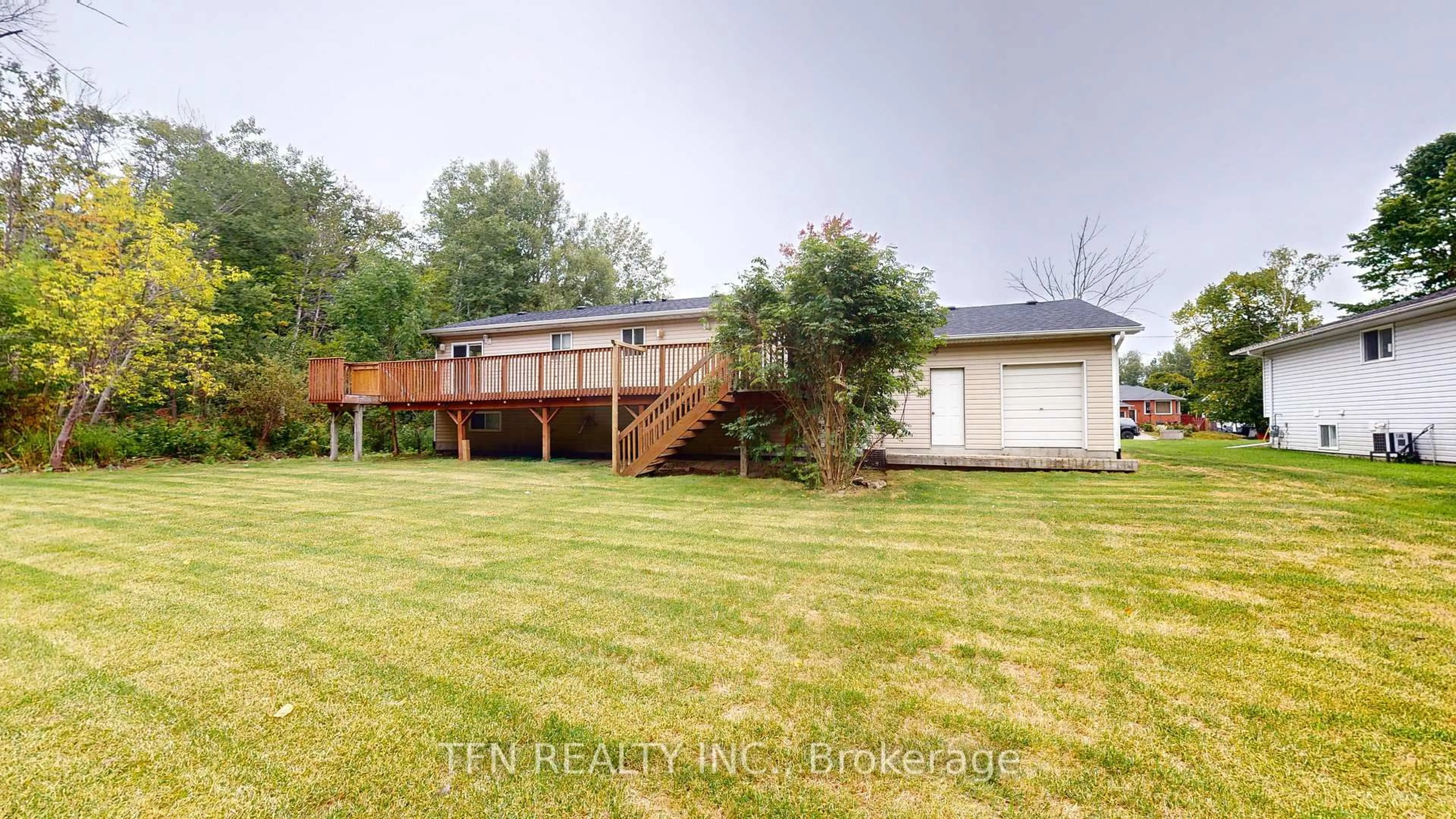 Unknown for 1048 Gilmore Ave, Innisfil Ontario L0L 1W0