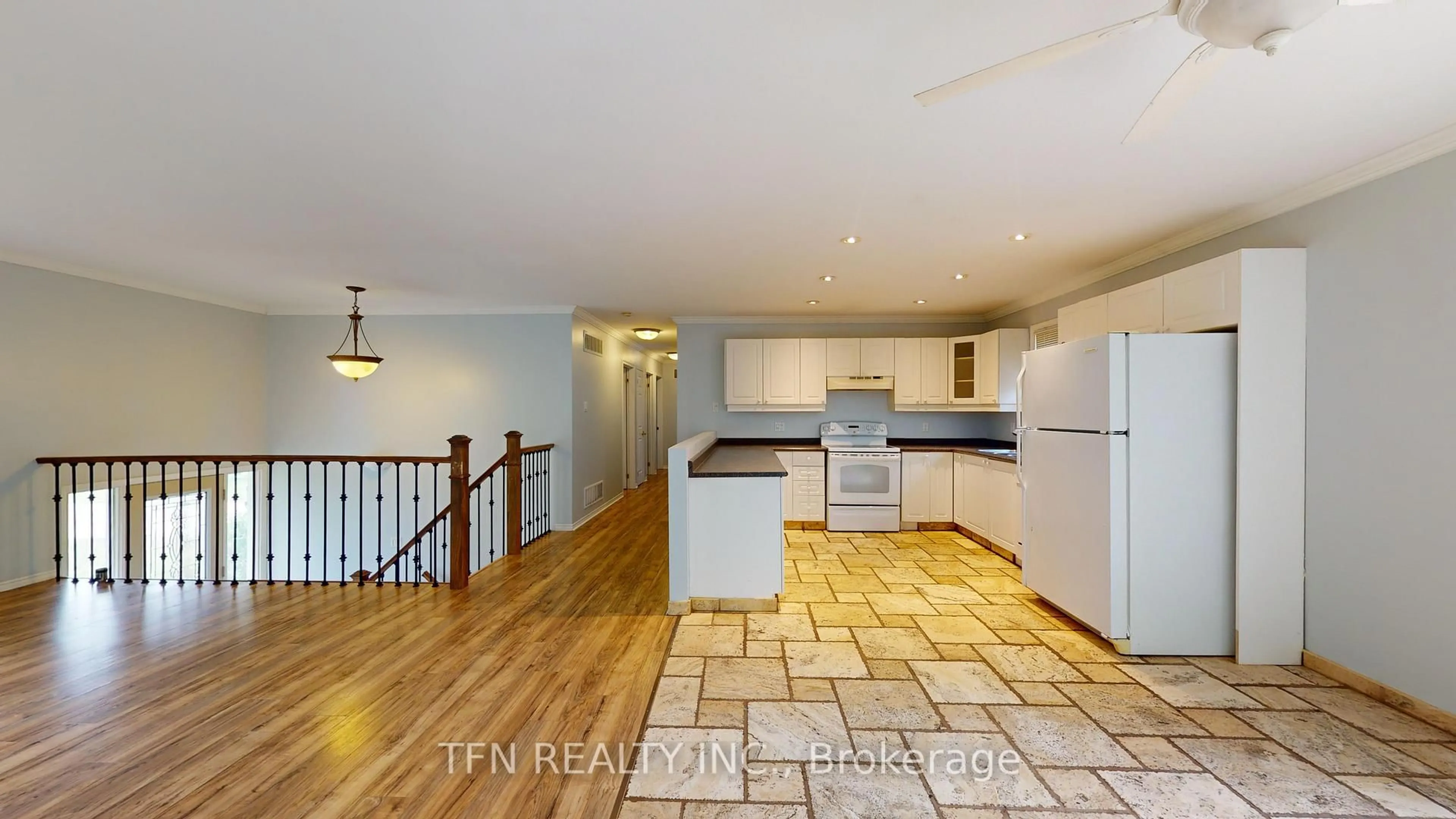Open concept kitchen, unknown for 1048 Gilmore Ave, Innisfil Ontario L0L 1W0