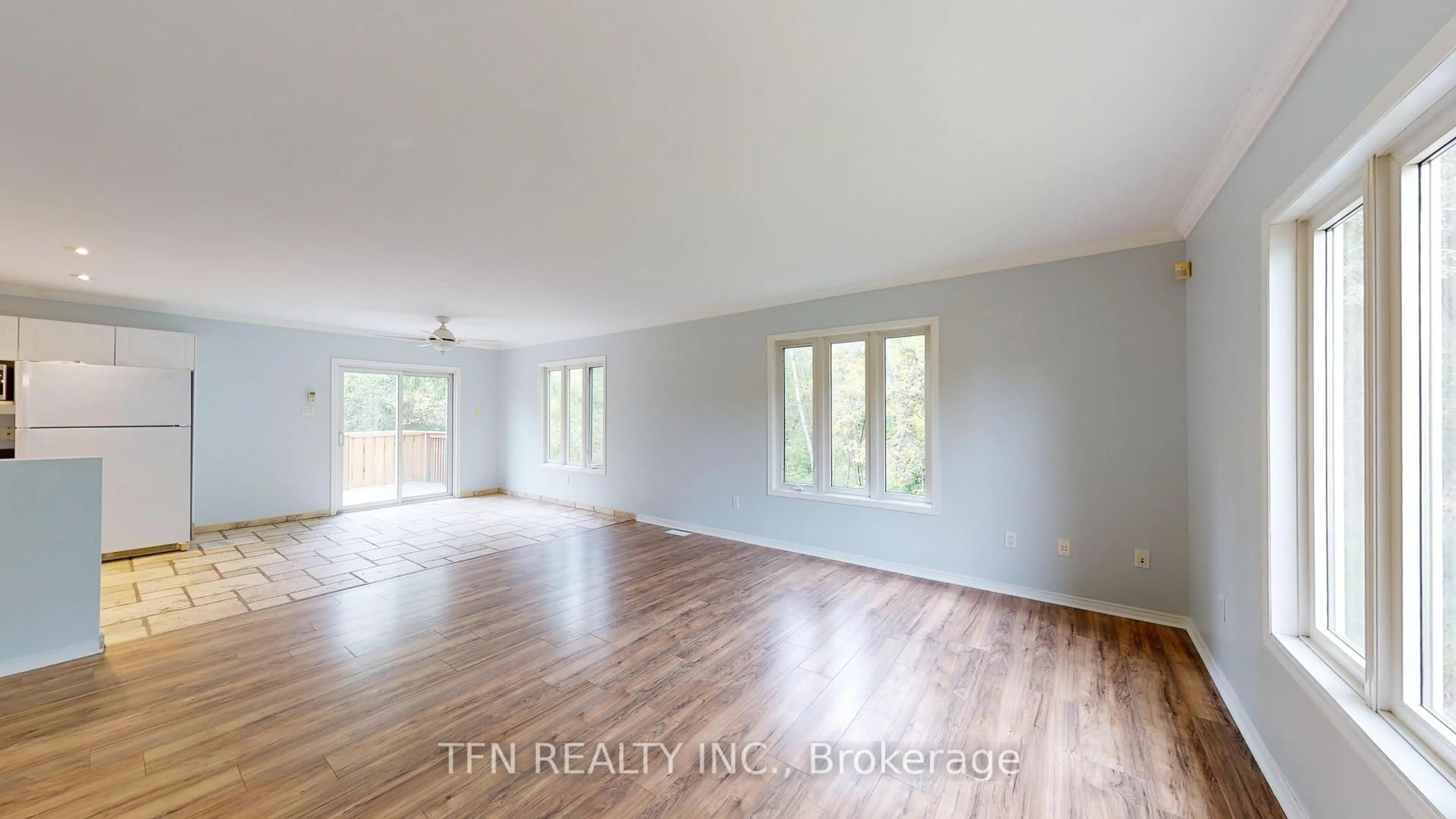 A pic of a room for 1048 Gilmore Ave, Innisfil Ontario L0L 1W0