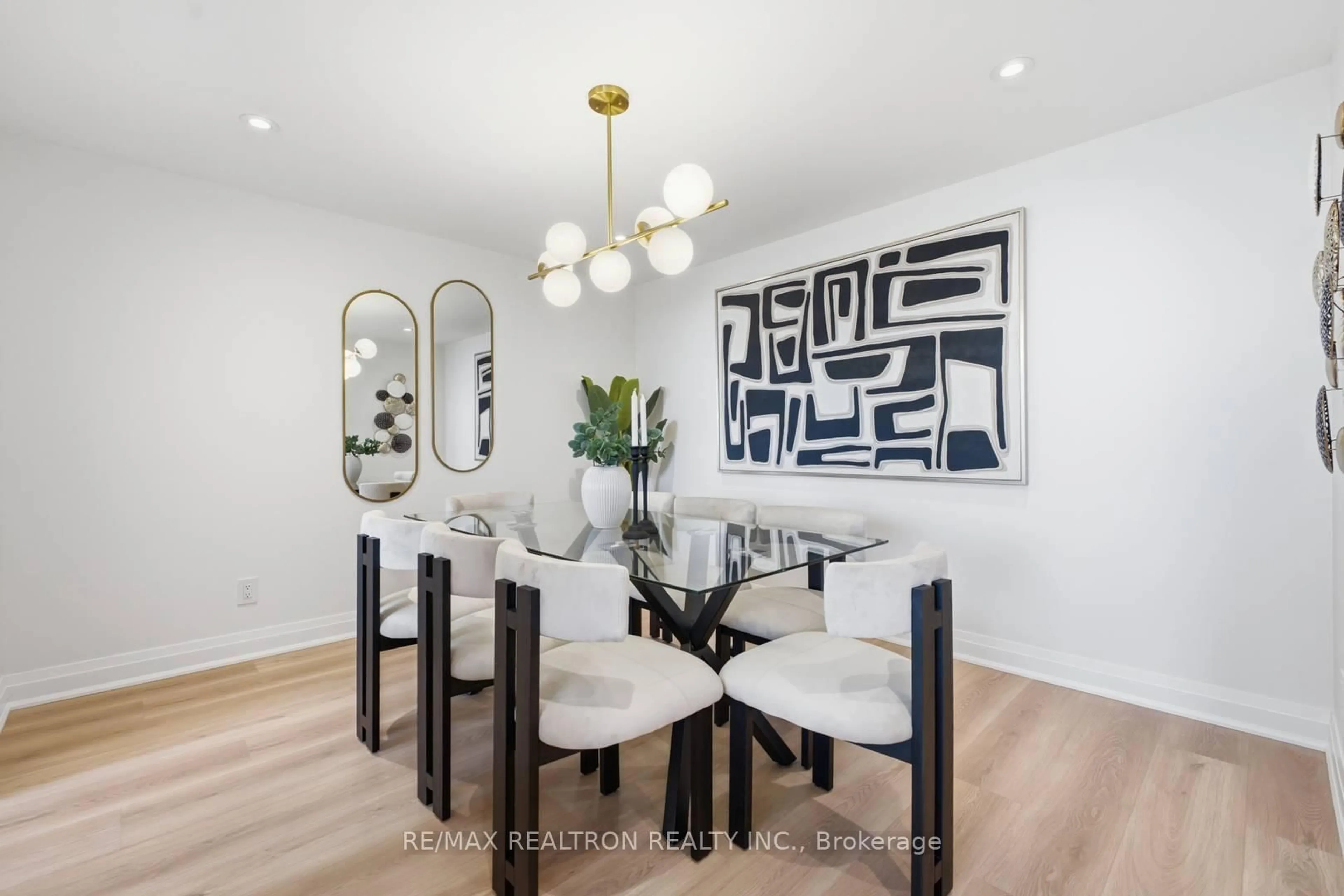 Dining room, wood/laminate floor for 110 Promenade Circ #805, Vaughan Ontario L4J 7W8