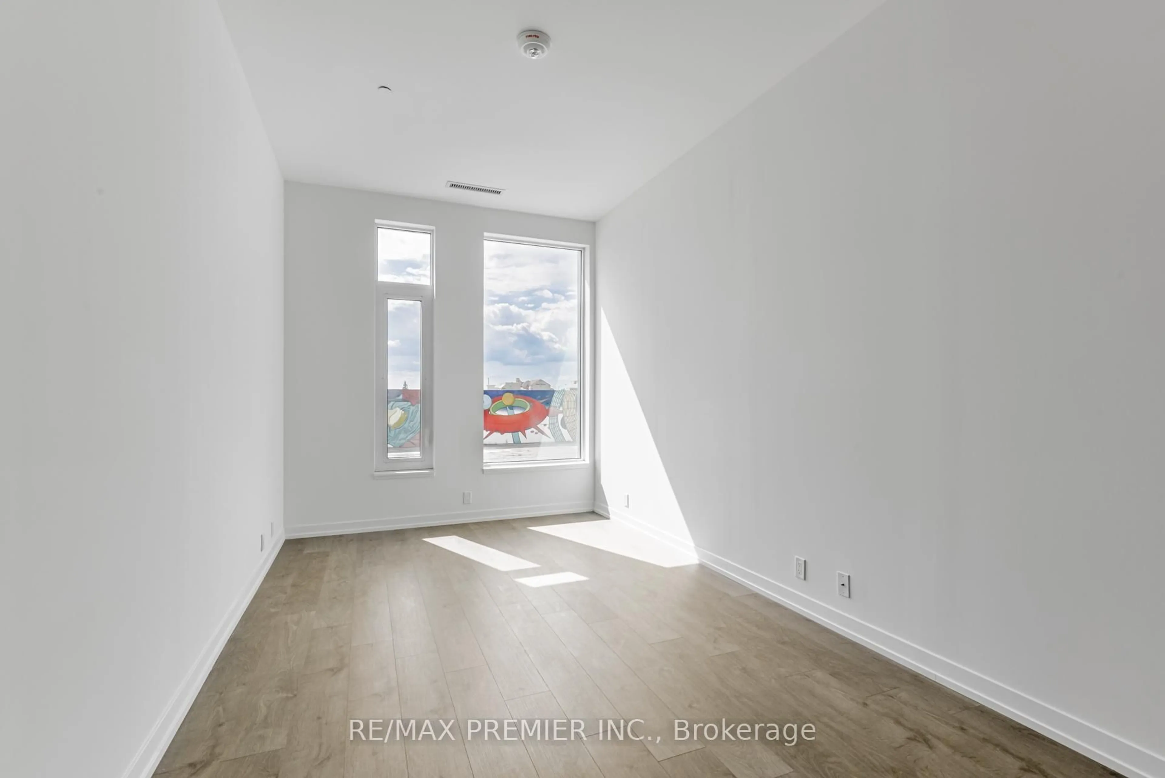 A pic of a room for 7 Buttermill Ave #TH17, Vaughan Ontario L4K 0M5