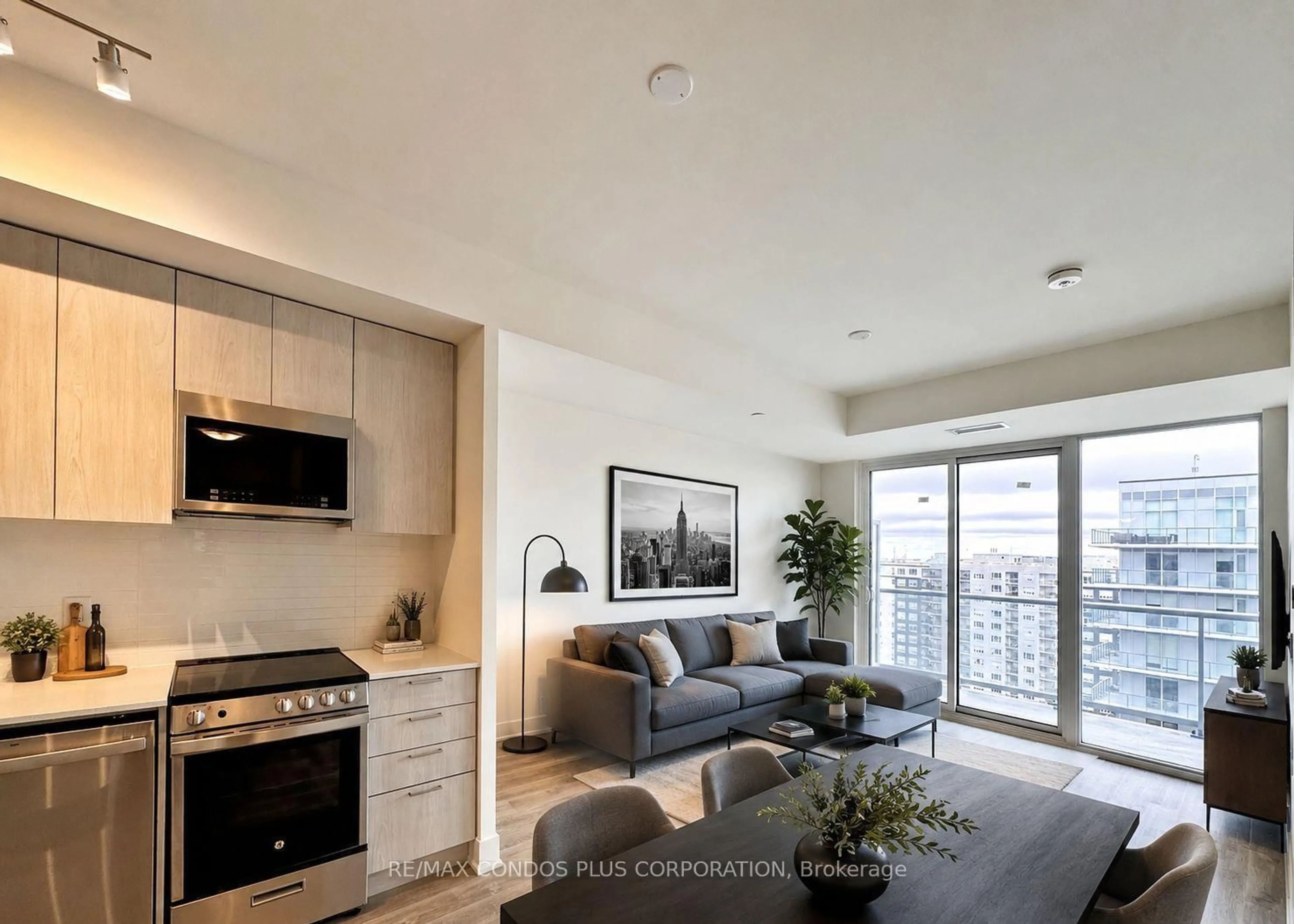 Open concept kitchen, unknown for 185 Deerfield Rd #1302, Newmarket Ontario L3Y 0G7