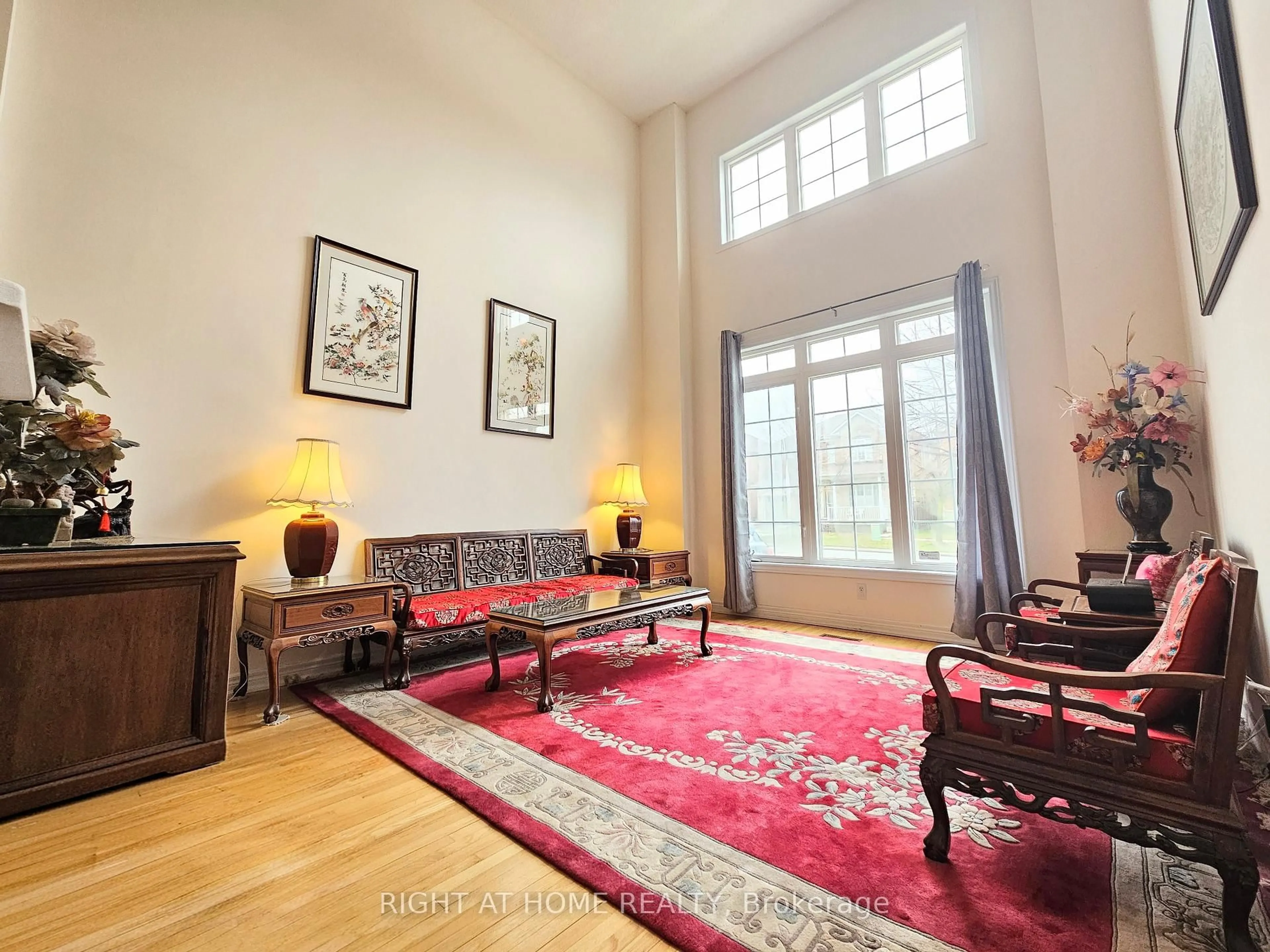 Living room with furniture, unknown for 188 Silver Linden Dr, Richmond Hill Ontario L4B 4G6
