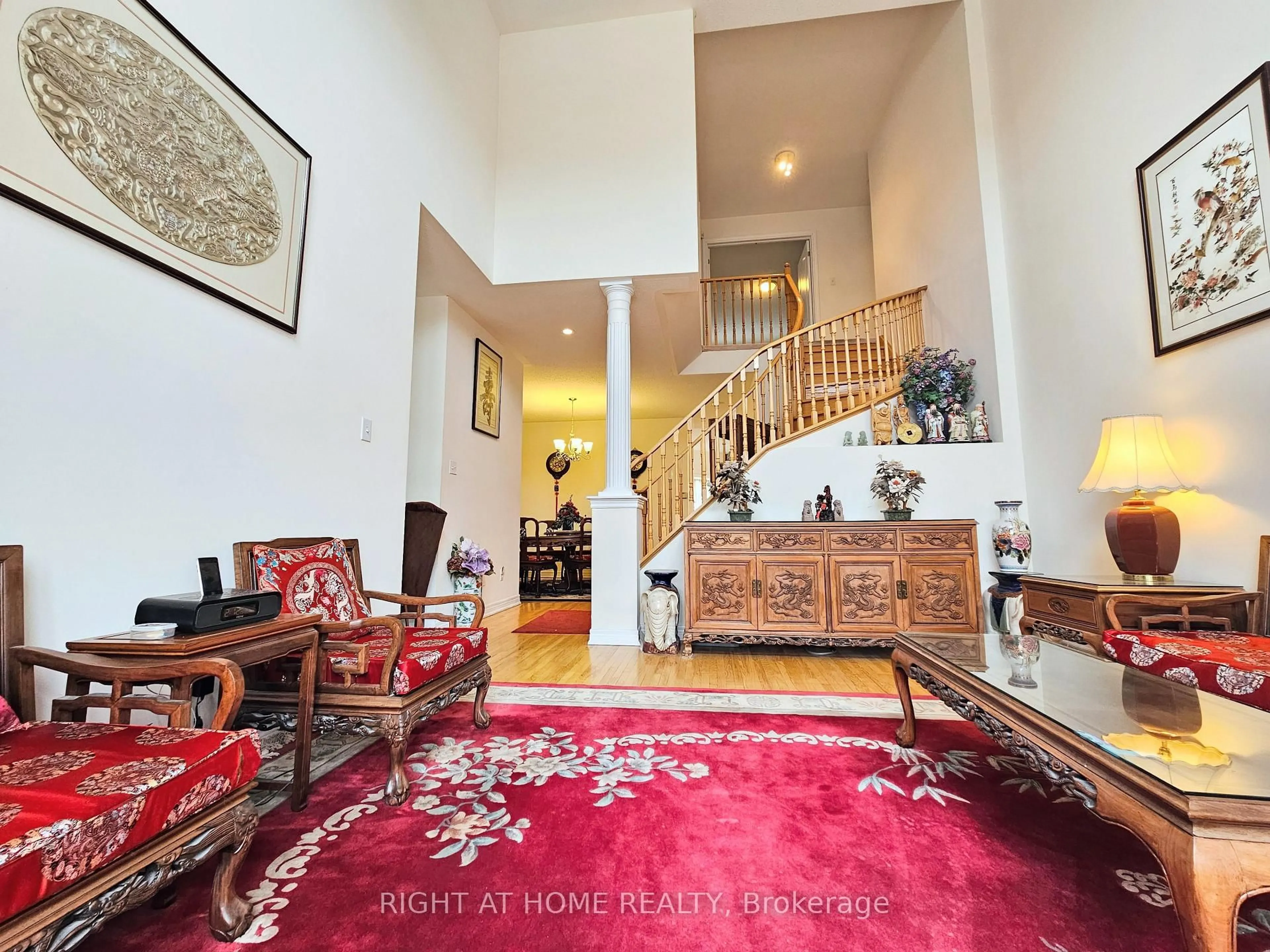 Indoor foyer for 188 Silver Linden Dr, Richmond Hill Ontario L4B 4G6