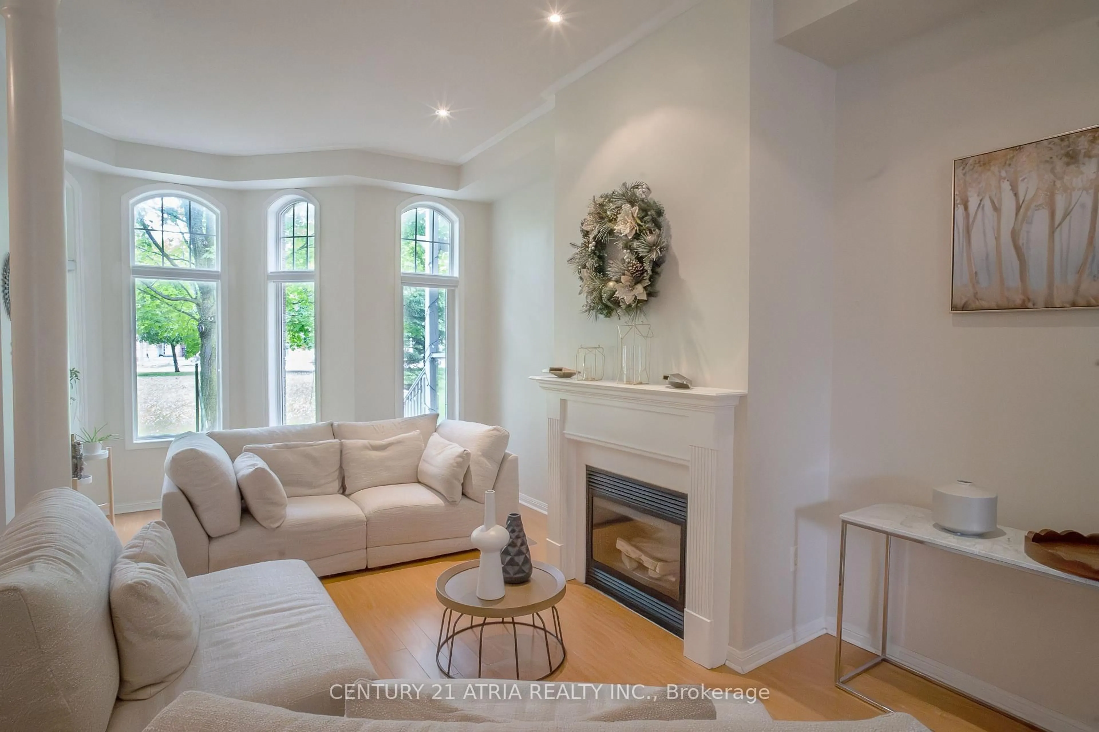 Living room with furniture, unknown for 73 Walkerville Rd, Markham Ontario L6B 1B6