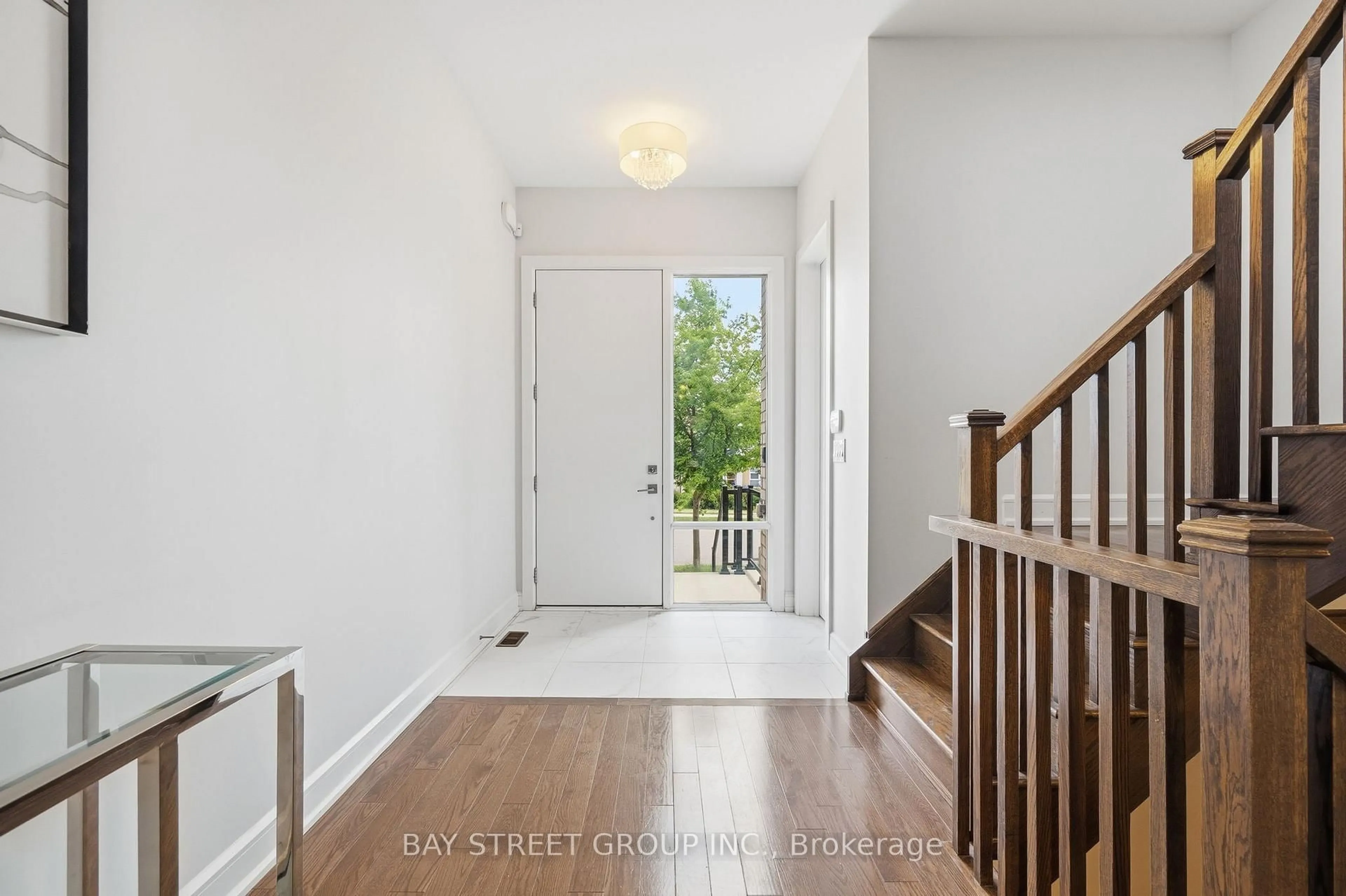 Indoor entryway for 16 Farrell Rd, Vaughan Ontario L6A 4W7