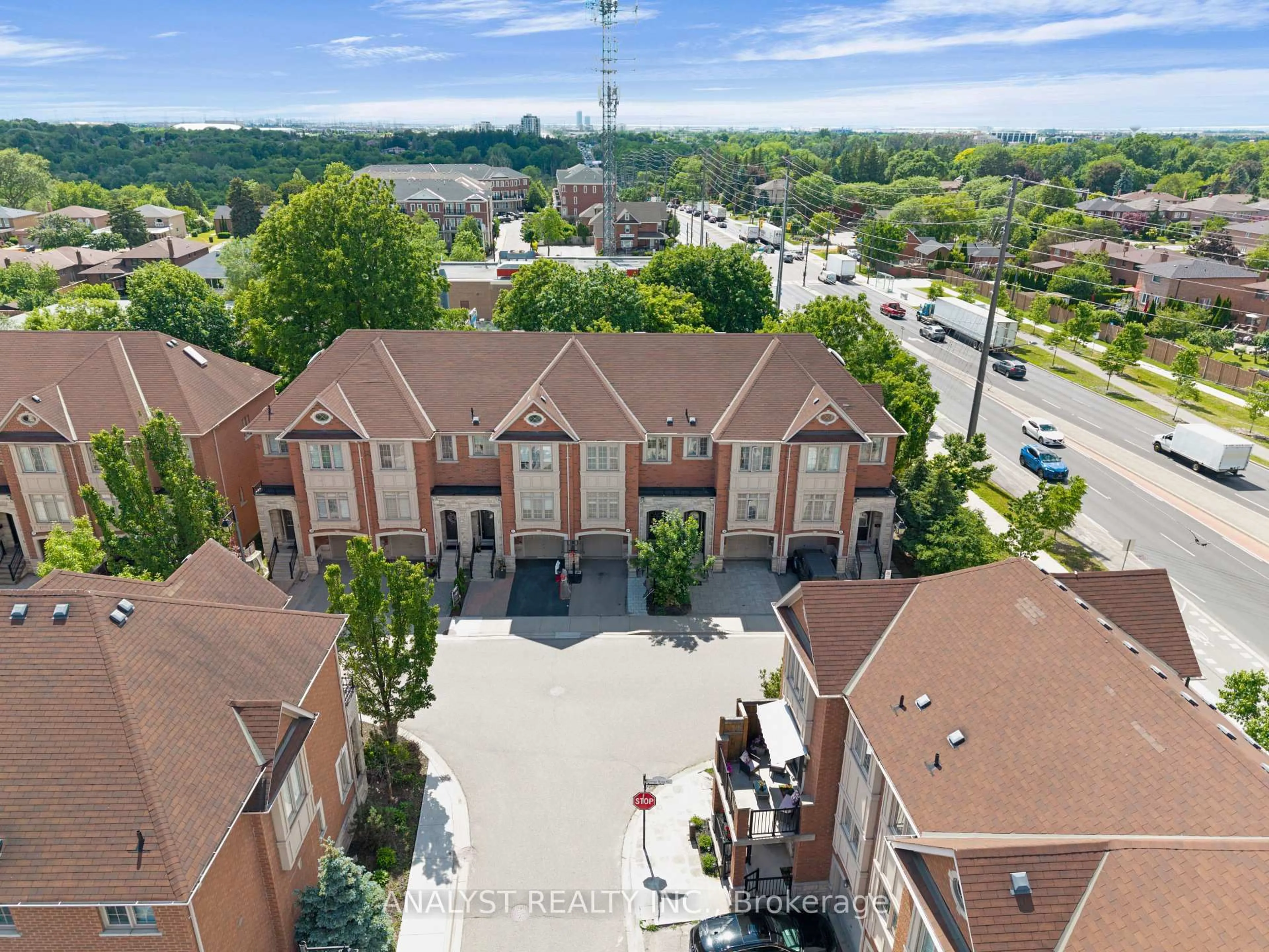 A pic from outside/outdoor area/front of a property/back of a property/a pic from drone, city buildings view from balcony for 34 George Bogg Rd, Vaughan Ontario L4L 0A3