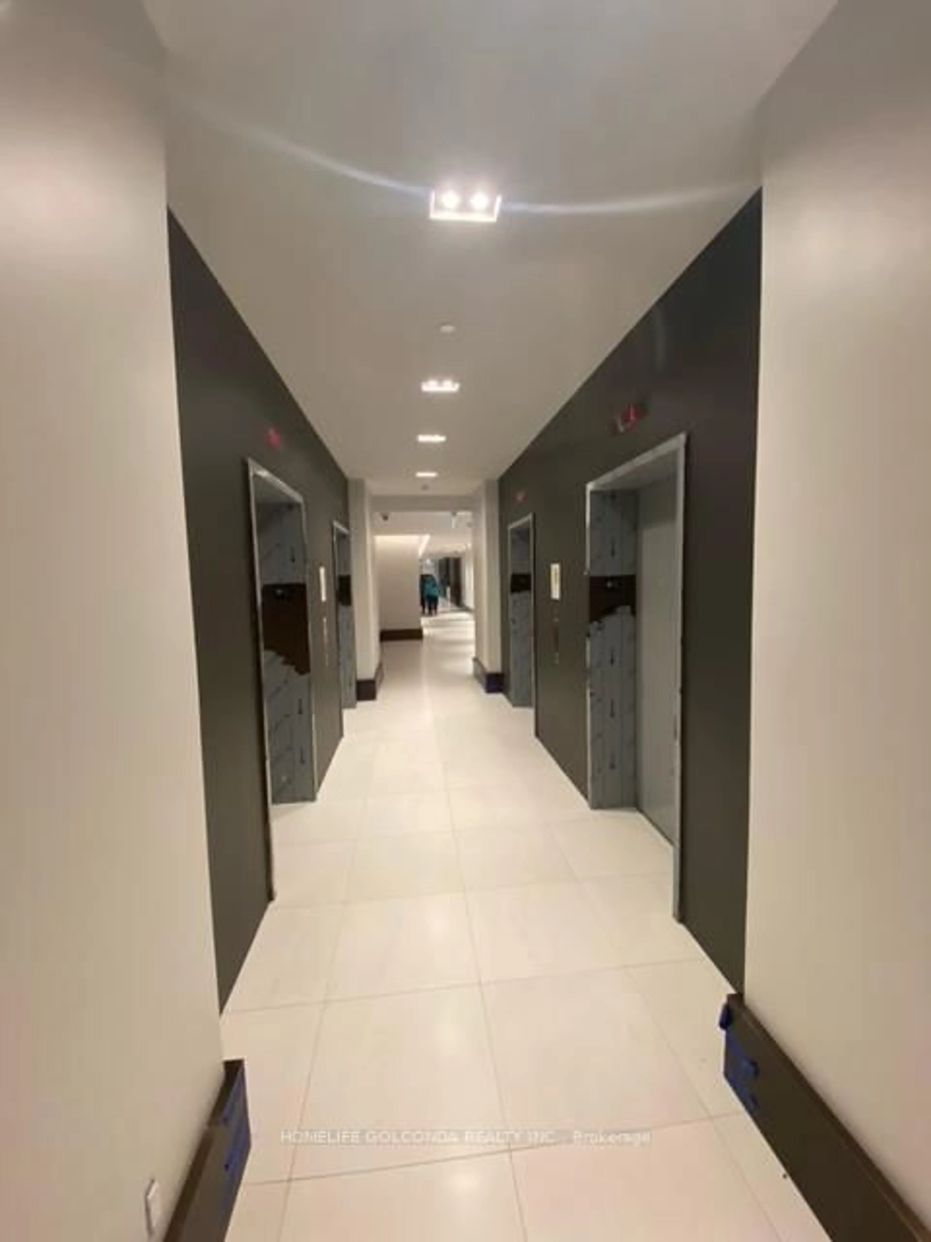 Indoor foyer for 38 Gandhi Lane #102, Markham Ontario L3T 0G0