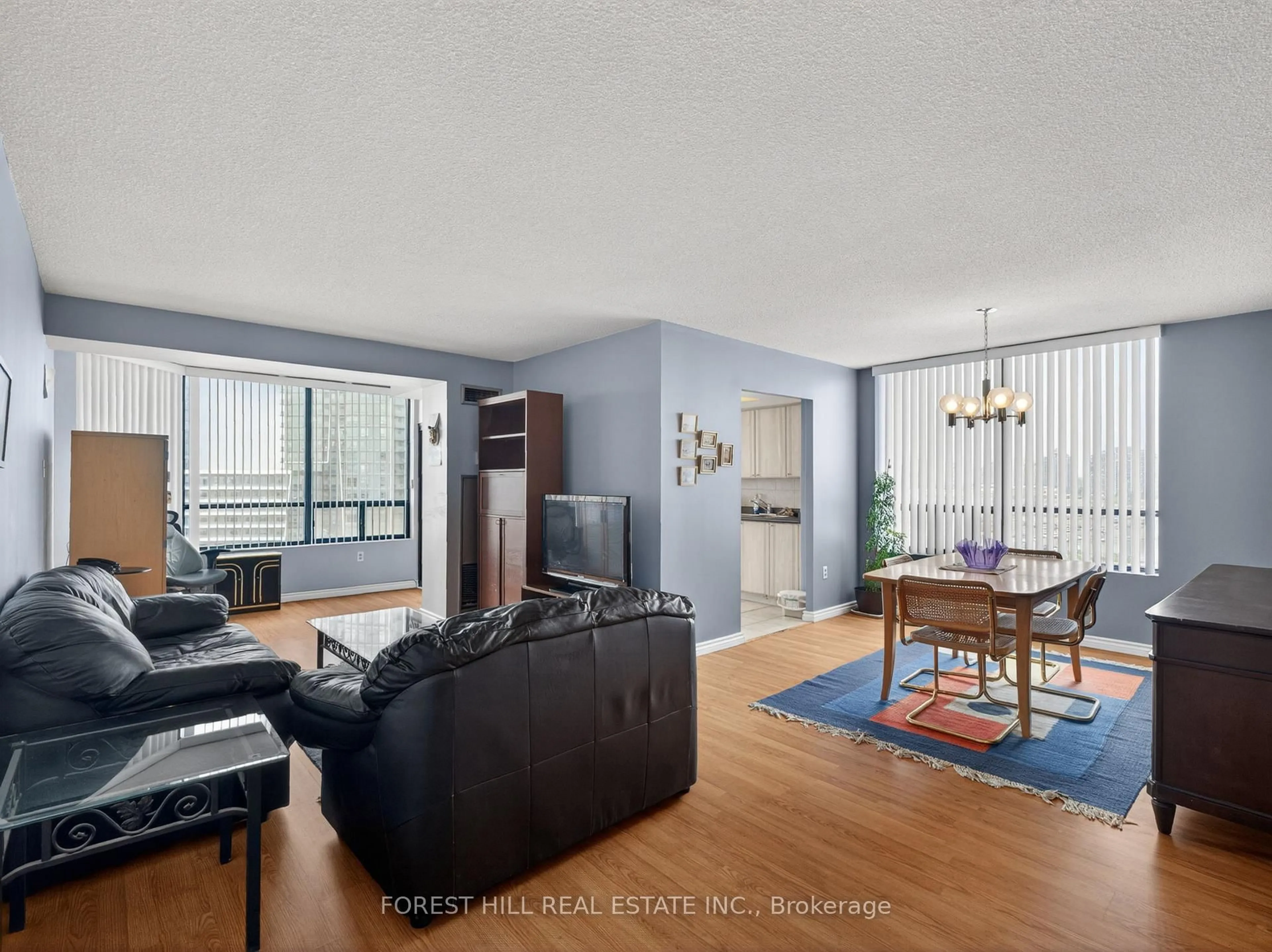 Living room with furniture, unknown for 7460 Bathurst St #1014, Vaughan Ontario L4J 7K9