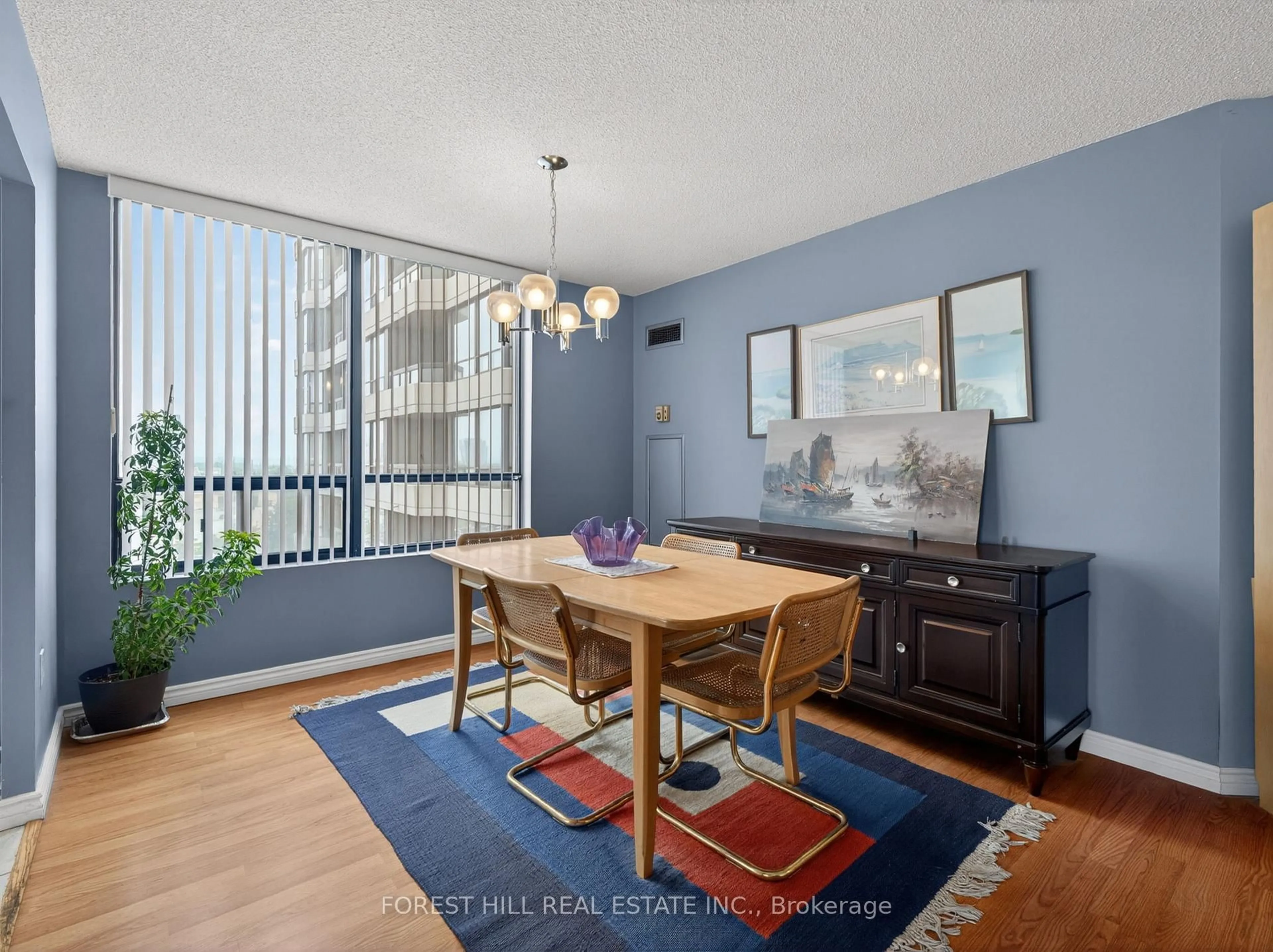 Dining room, wood/laminate floor for 7460 Bathurst St #1014, Vaughan Ontario L4J 7K9