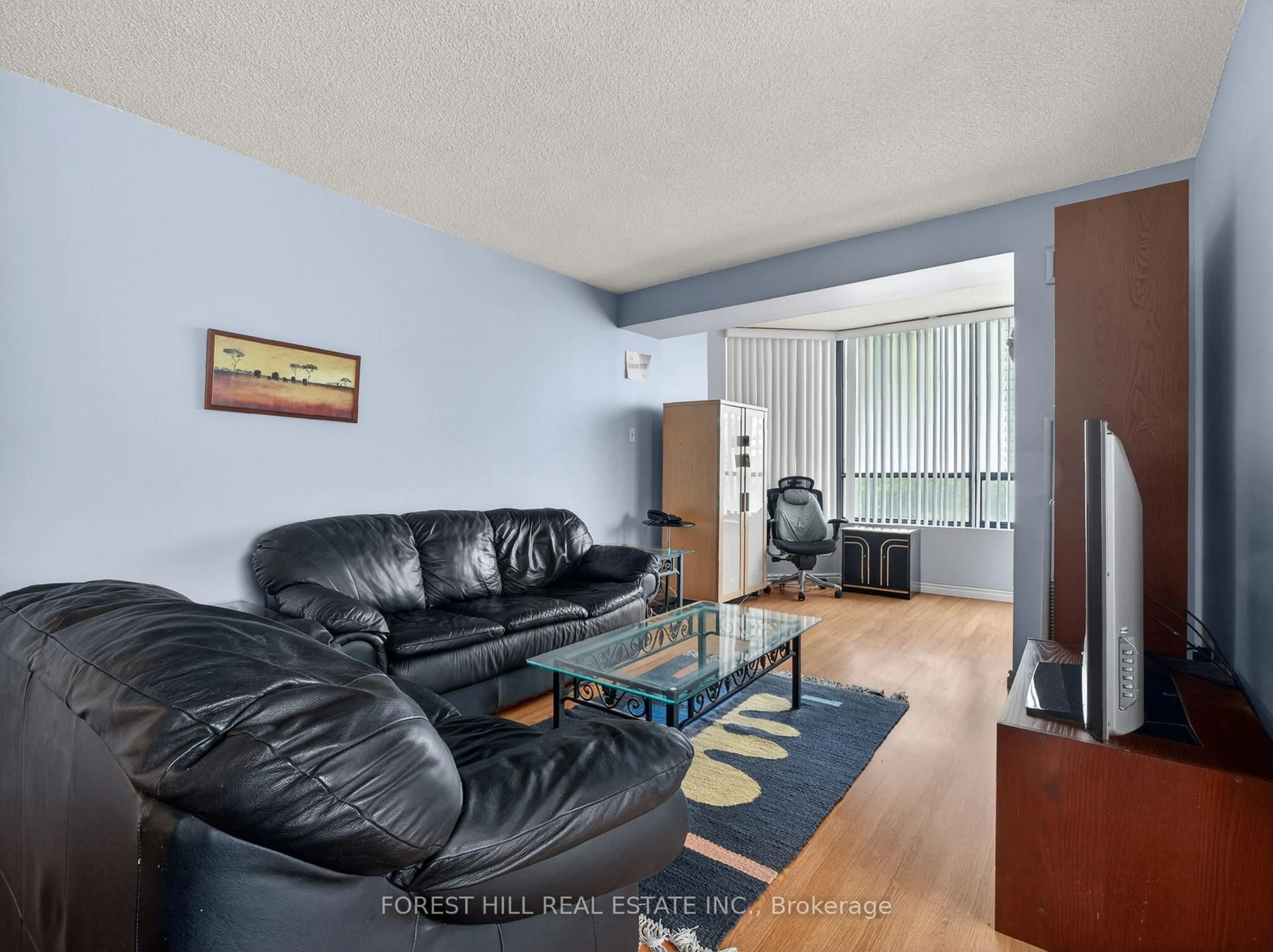 Living room with furniture, unknown for 7460 Bathurst St #1014, Vaughan Ontario L4J 7K9