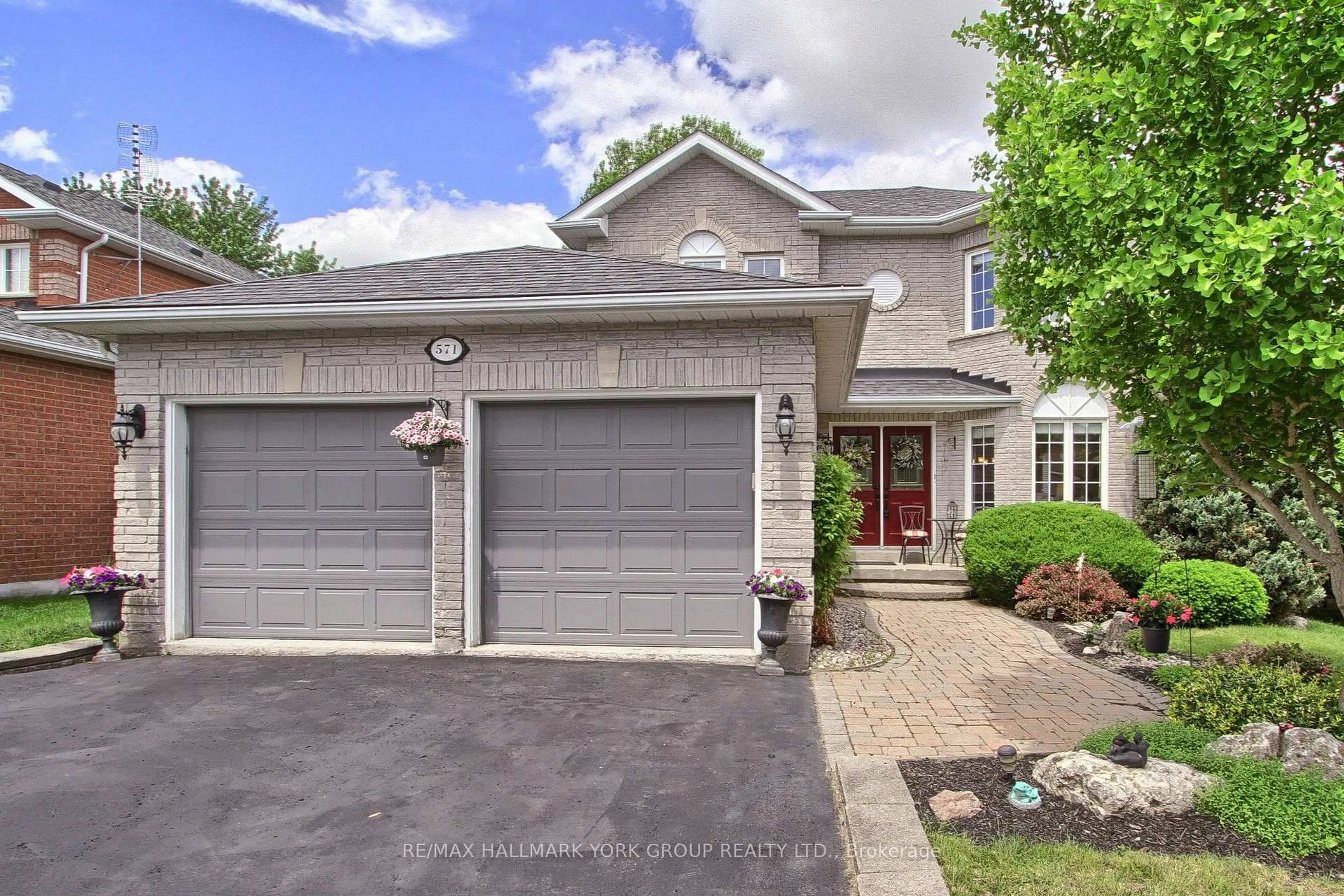 Unknown for 571 Goodyear Cres, Newmarket Ontario L3Y 8L2