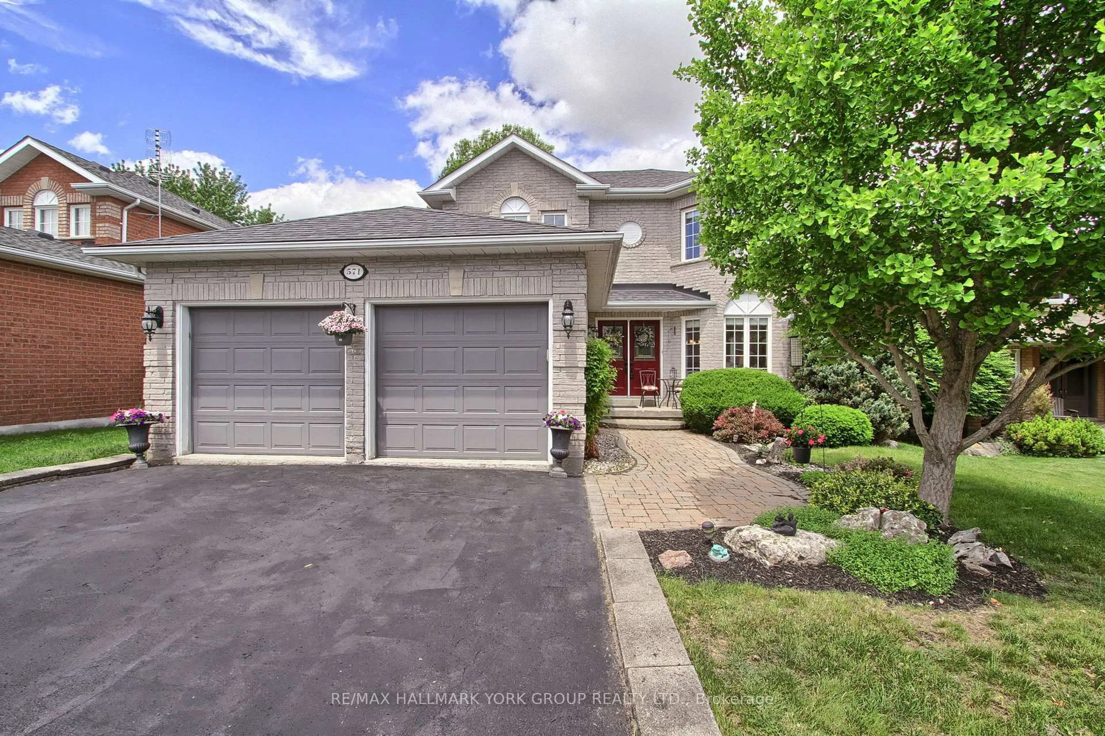 Unknown for 571 Goodyear Cres, Newmarket Ontario L3Y 8L2