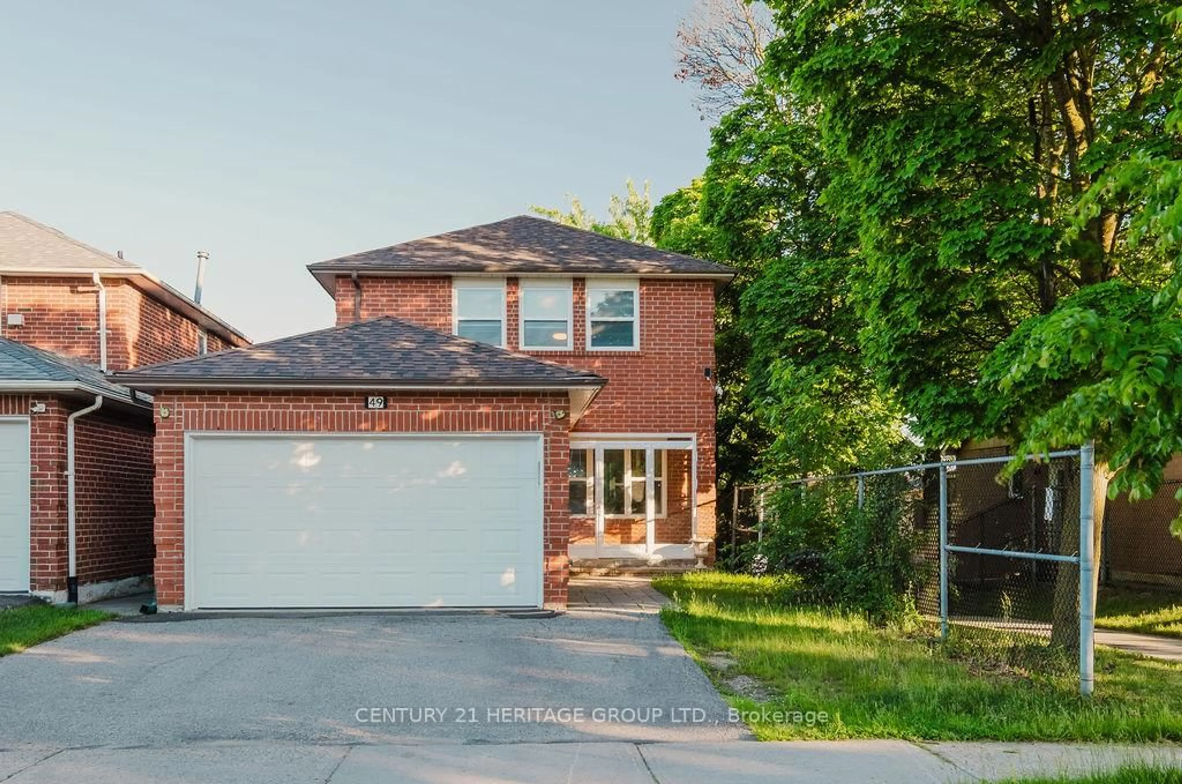 Home with brick exterior material, street for 49 Gray Cres, Richmond Hill Ontario L4C 5V4