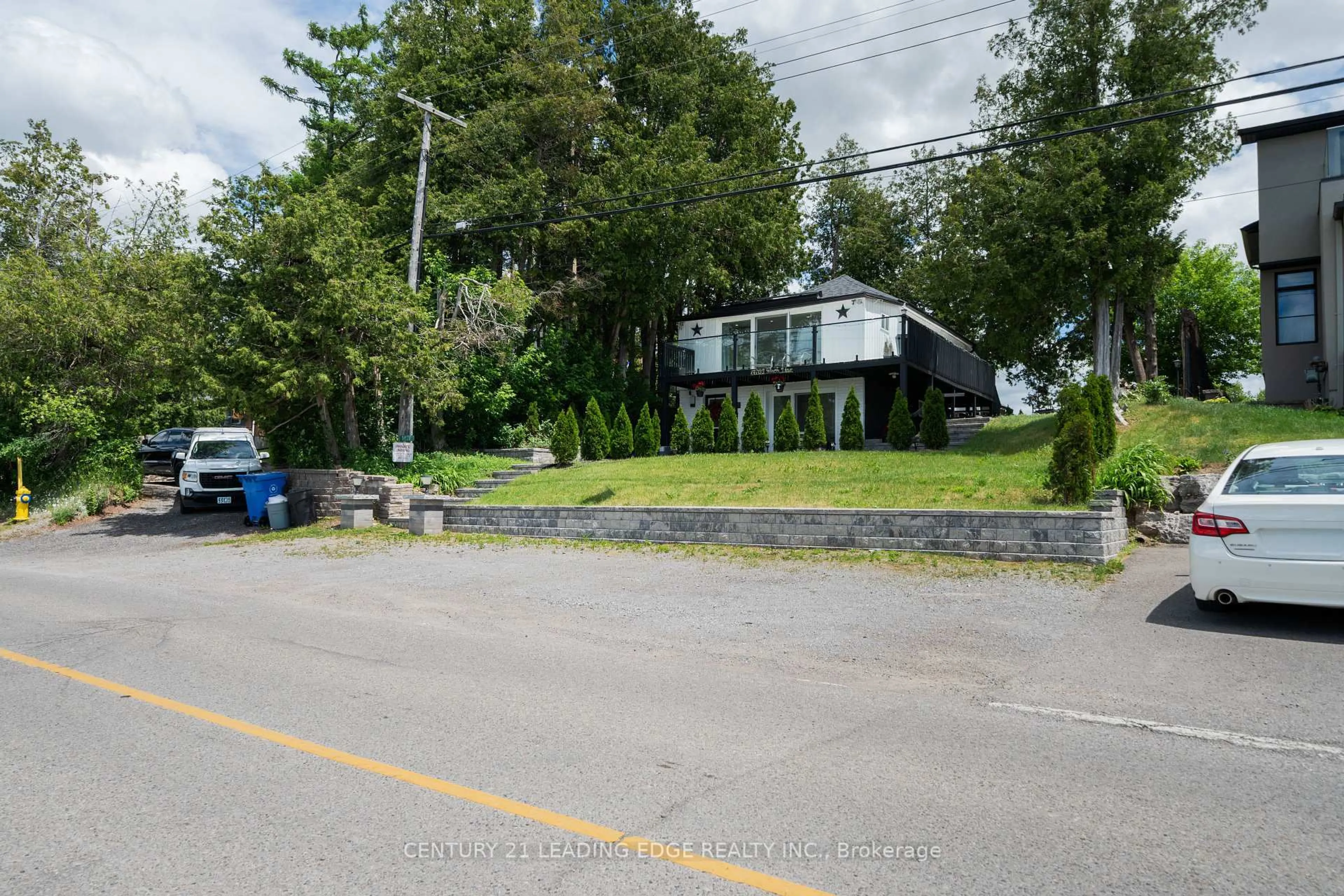 A pic from outside/outdoor area/front of a property/back of a property/a pic from drone, street for 14703 Ninth Line, Whitchurch-Stouffville Ontario L4A 7X3