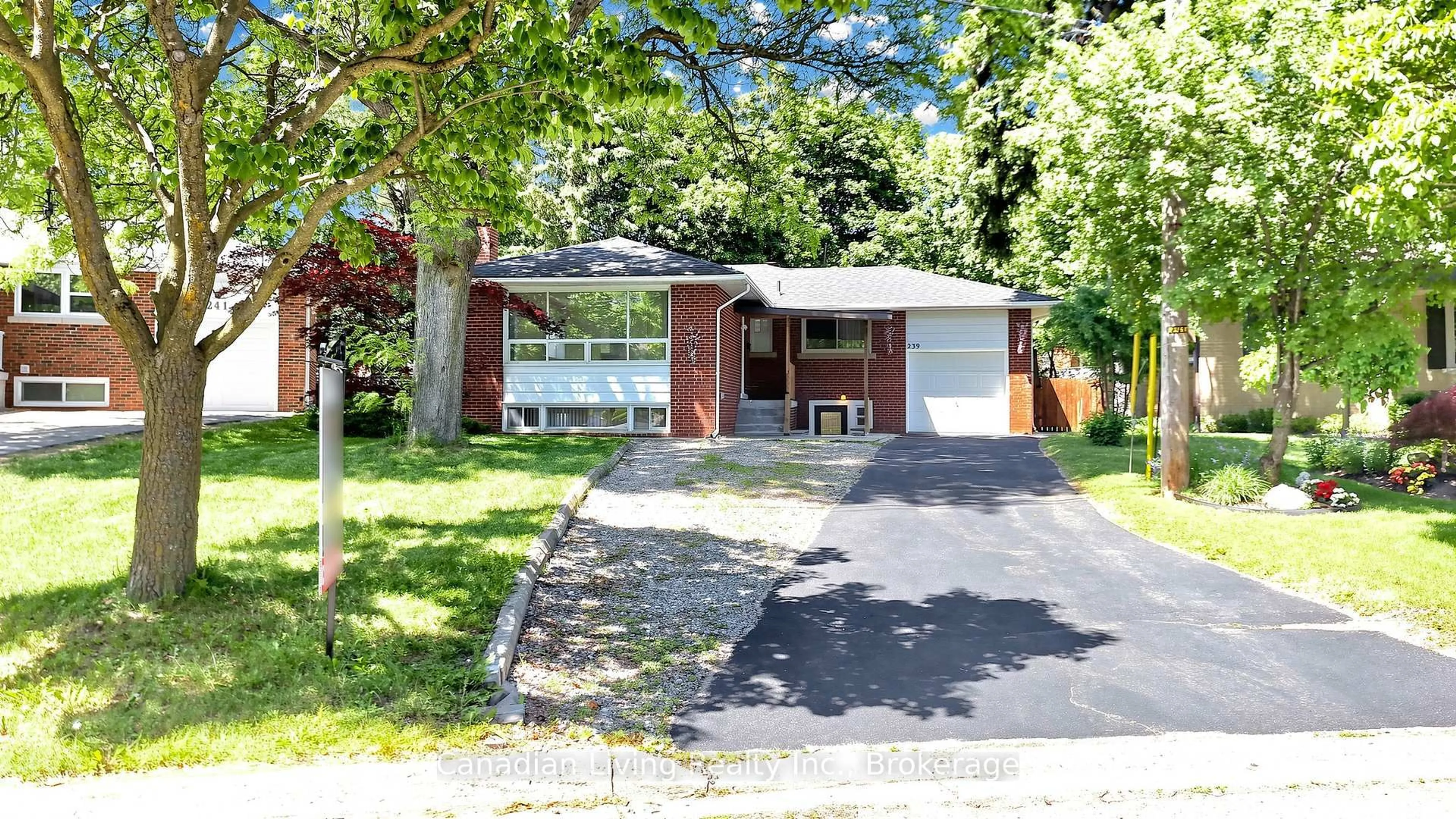Home with brick exterior material, street for 239 Harrygan Cres, Richmond Hill Ontario L4C 4J2