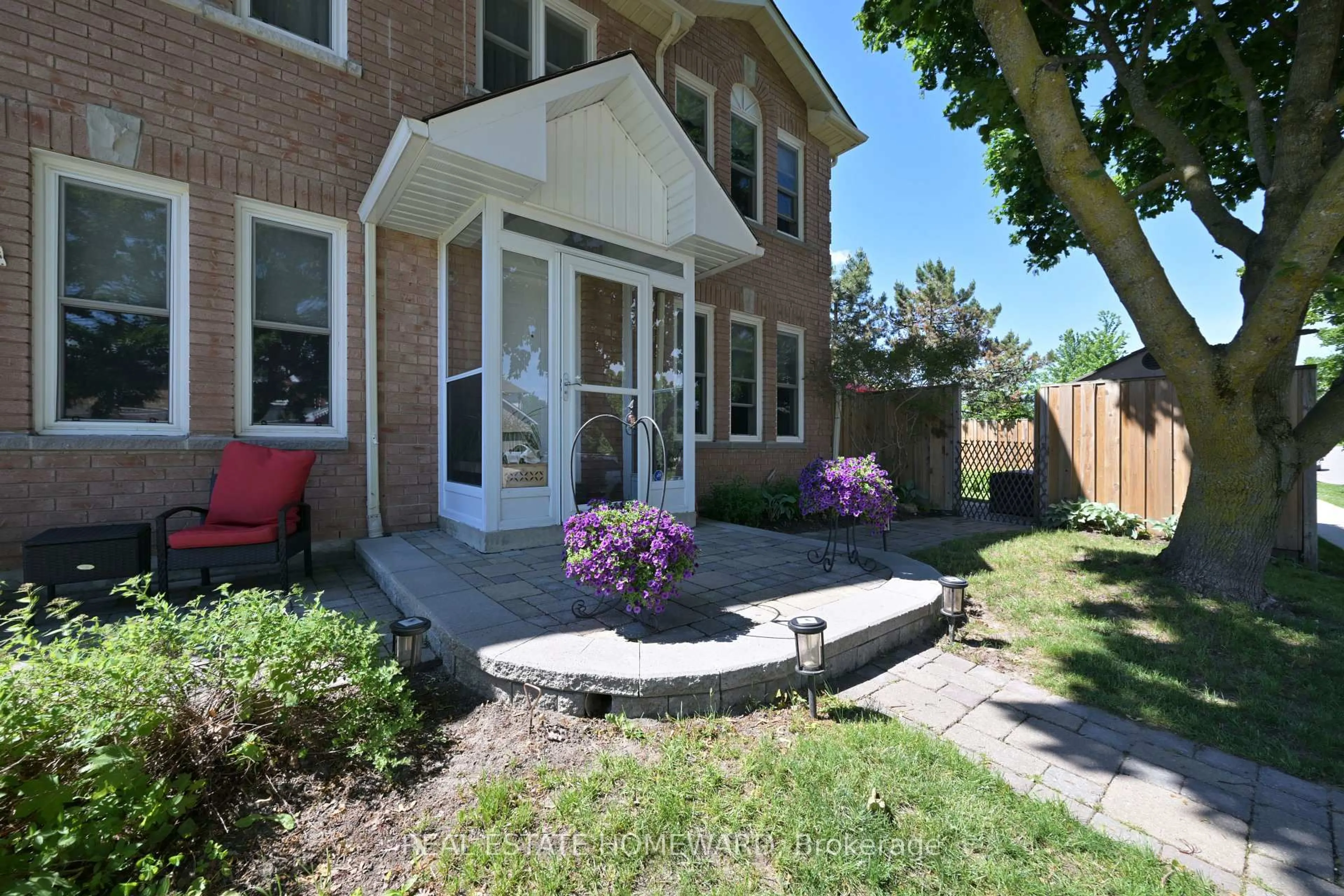 Patio, street for 2188 Ferguson St, Innisfil Ontario L9S 1X6