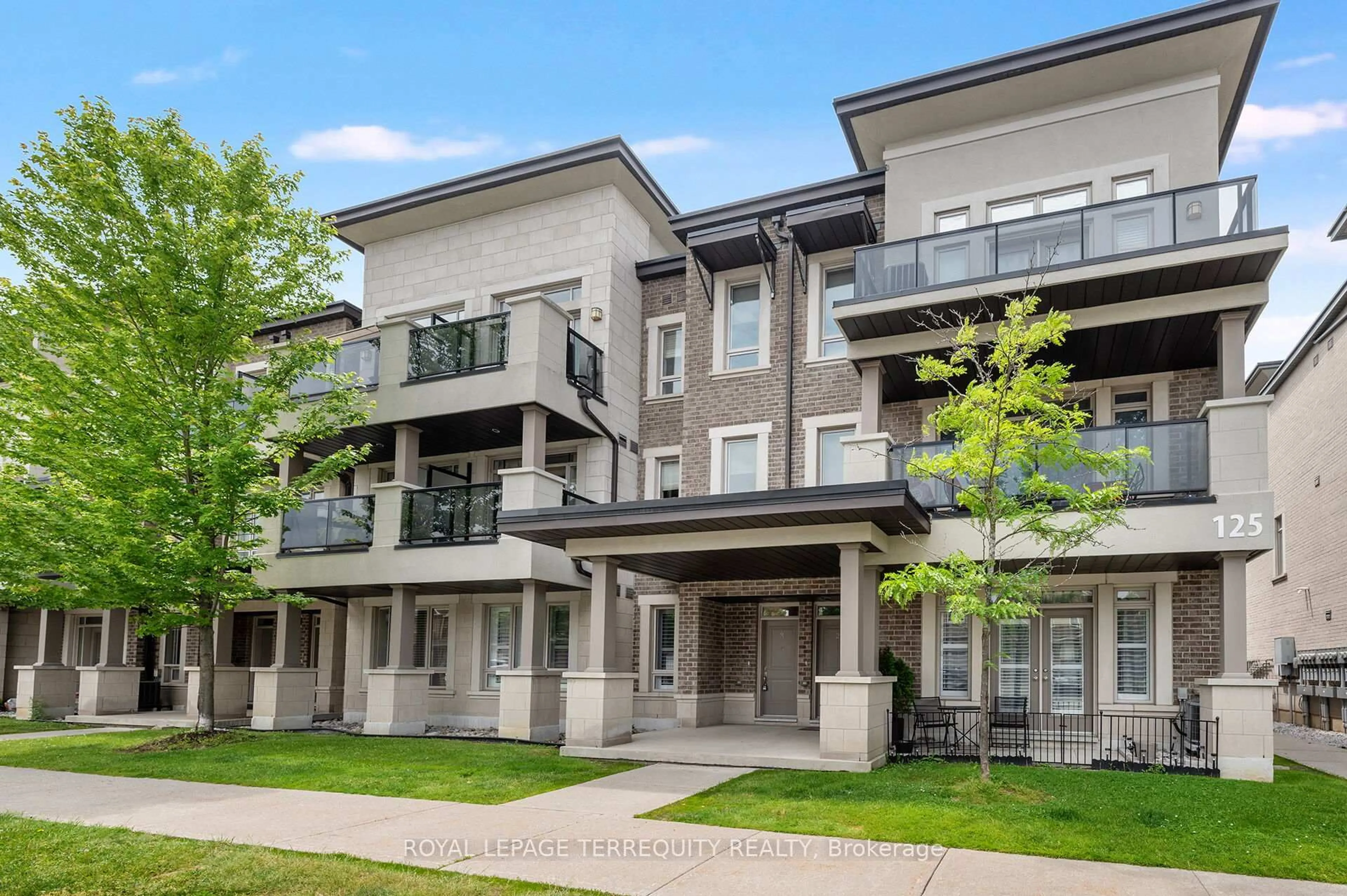 Unknown for 125 Kayla Cres #3, Vaughan Ontario L6A 4W3