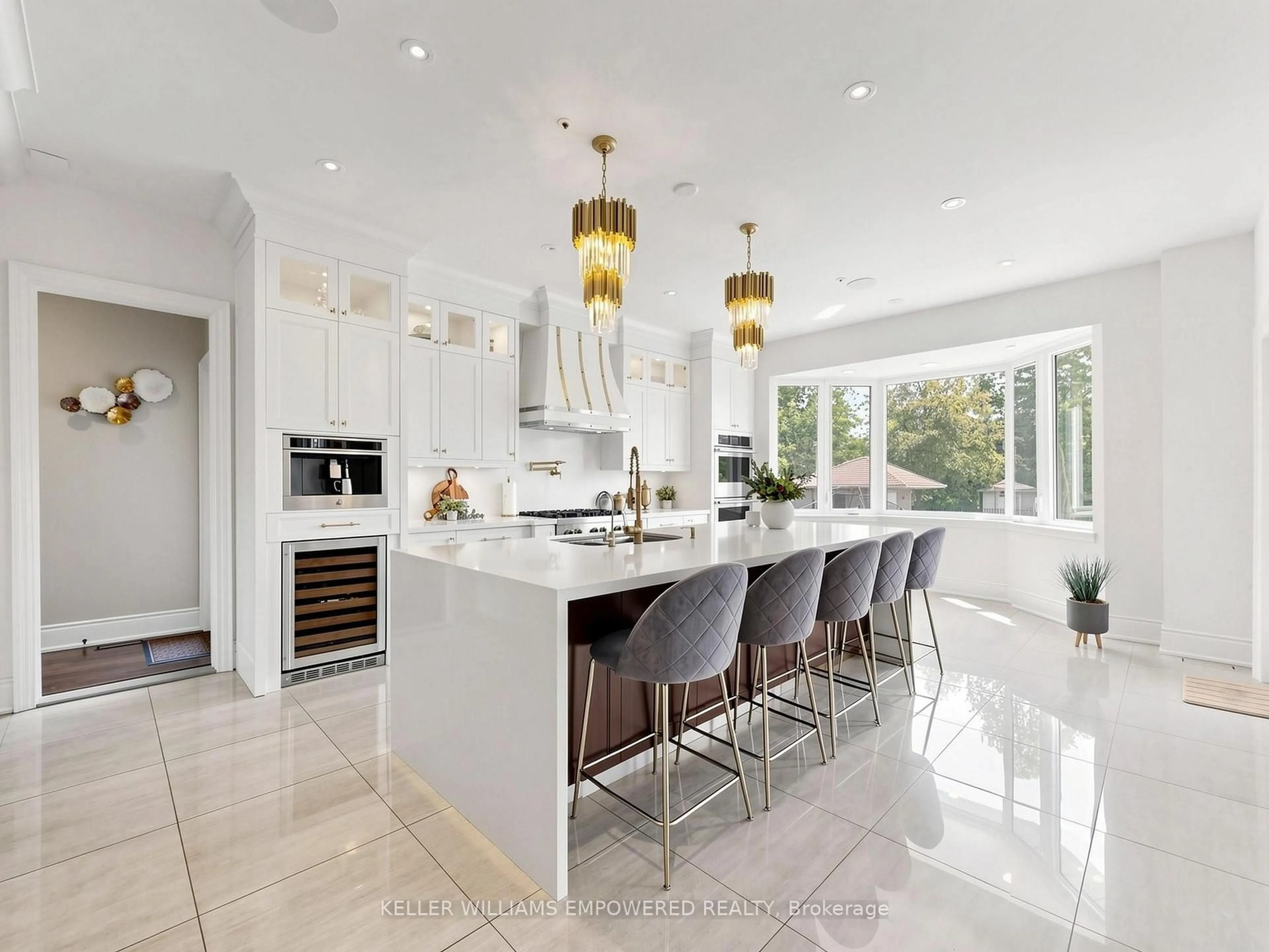Contemporary kitchen, ceramic/tile floor for 75 Rachelle Crt, Vaughan Ontario L4L 1A6