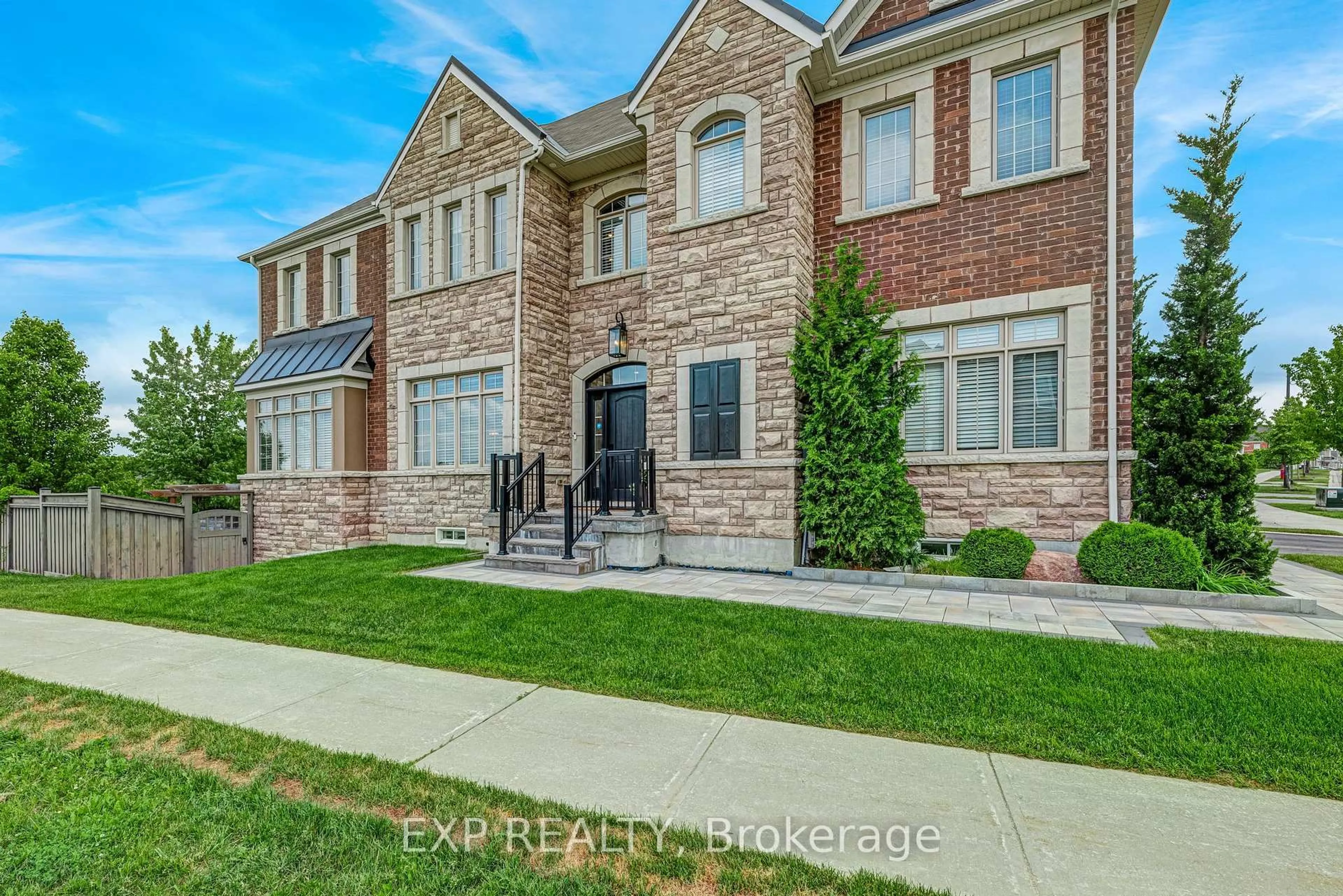 Home with brick exterior material, street for 166 Baber Cres, Aurora Ontario L4G 0Y6