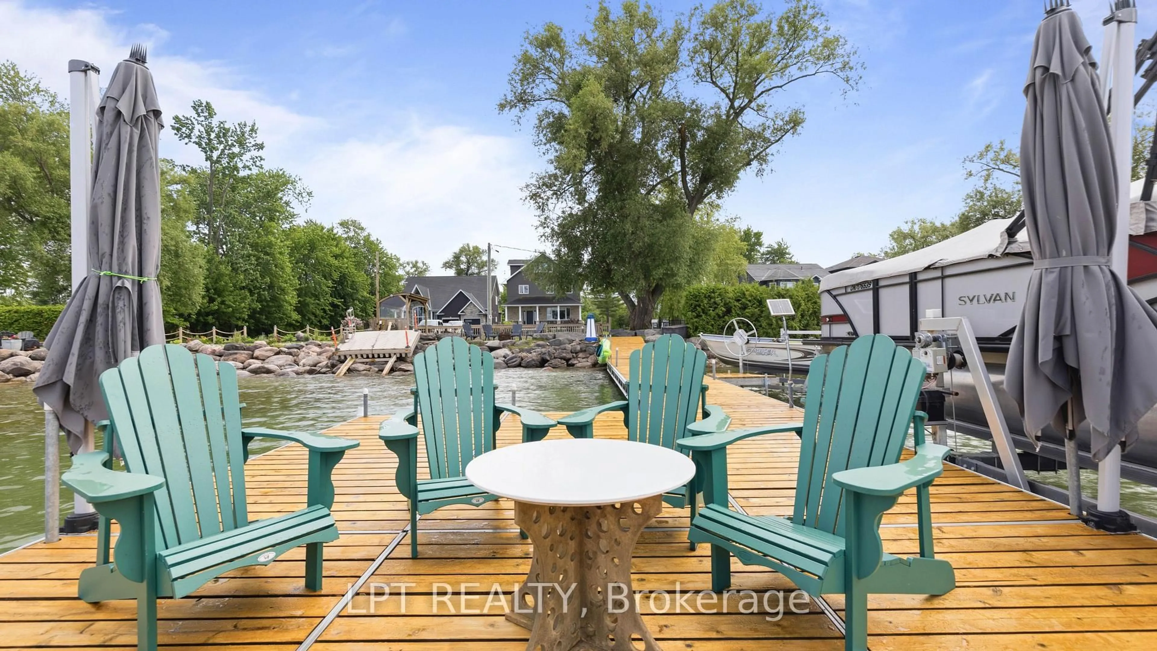 Patio, water/lake/river/ocean view for 165 Lake Dr, Georgina Ontario L4P 3E9