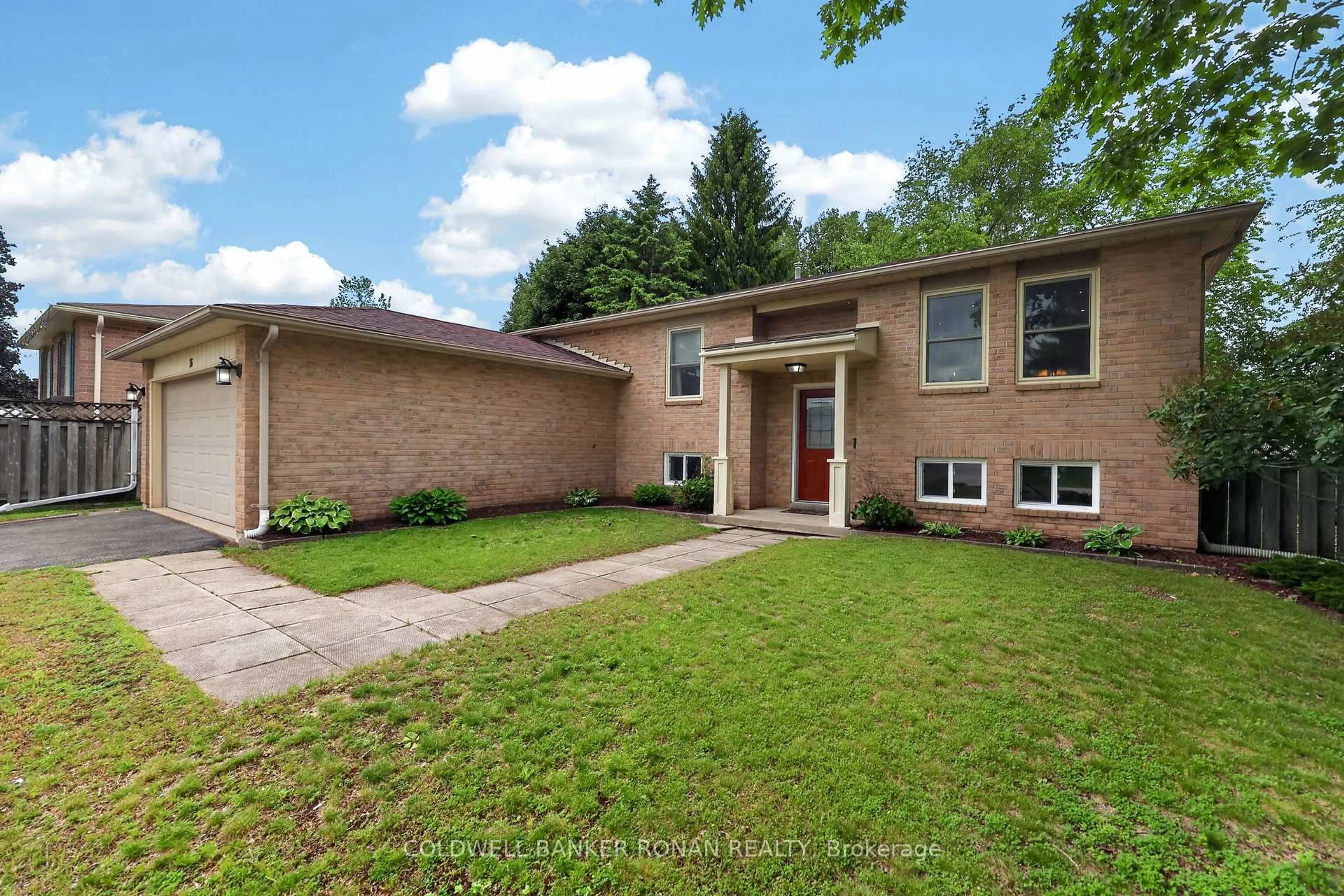 Home with brick exterior material, street for 36 McCarthy Cres, Essa Ontario L3W 0J6
