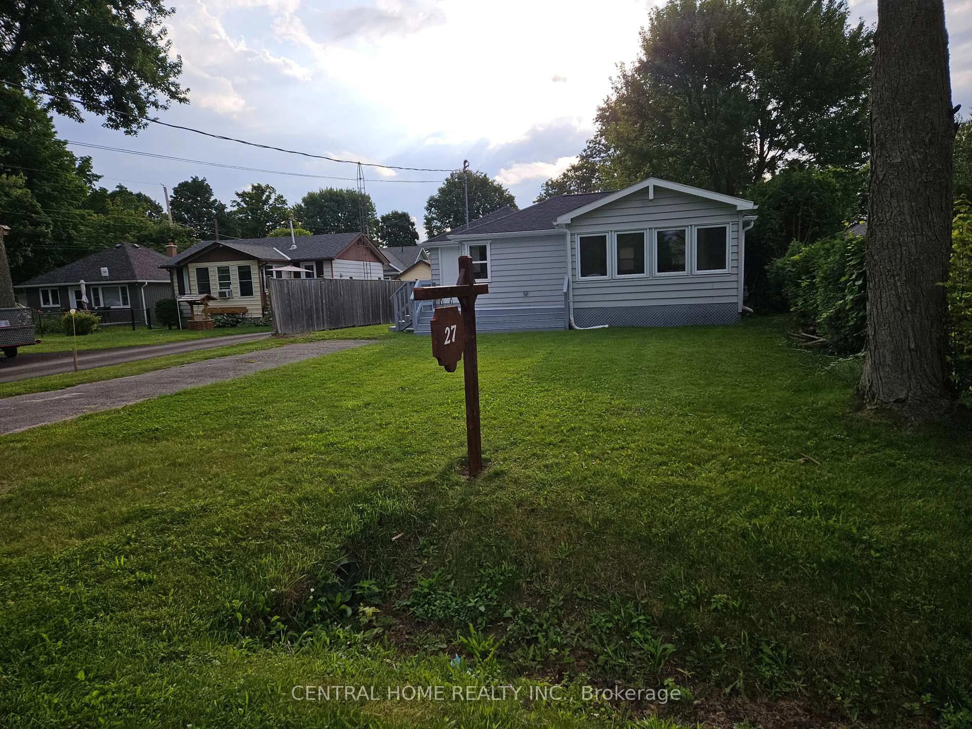 Unknown for 27 Blue Heron Dr, Georgina Ontario L0E 1N0