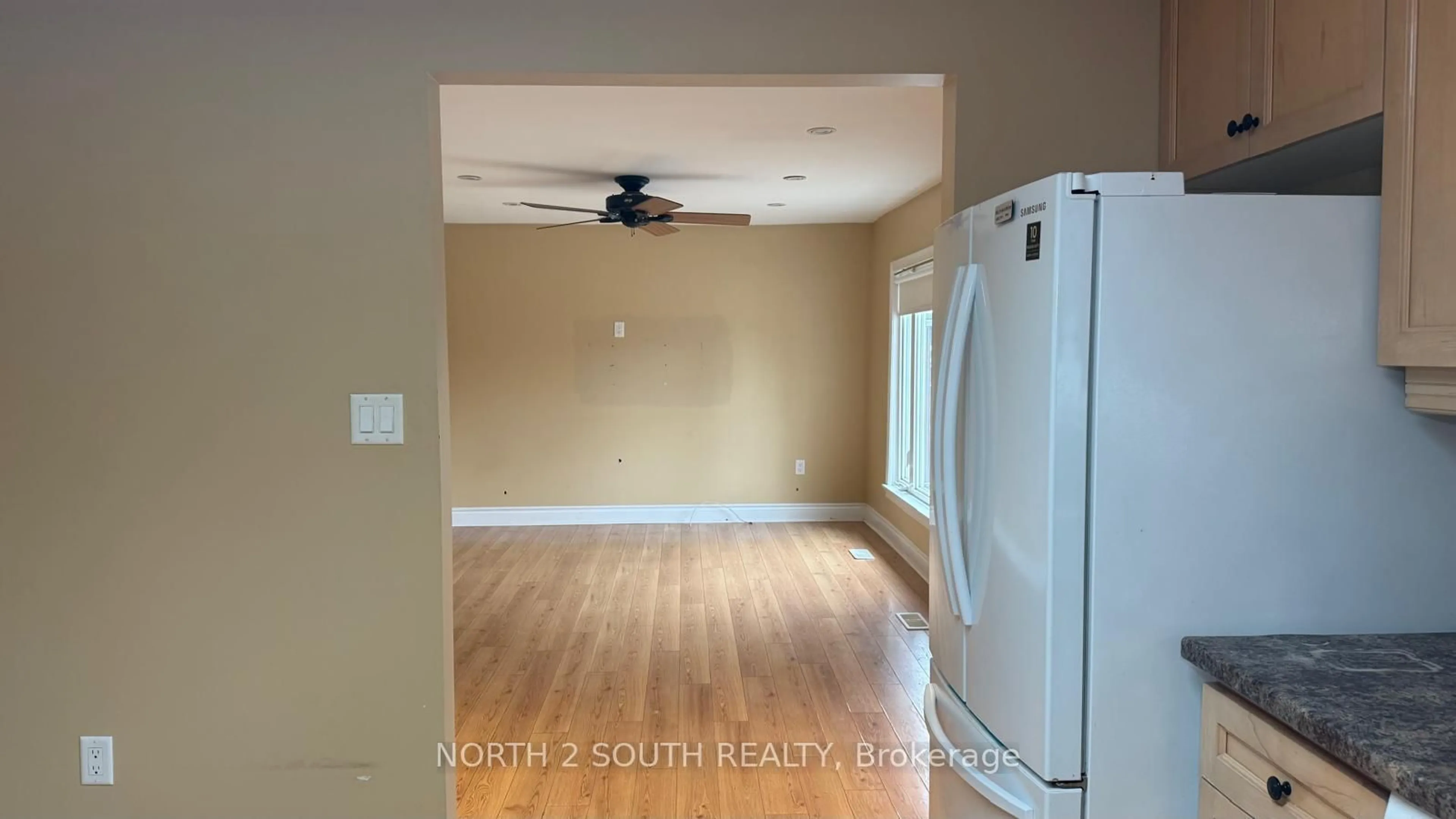 A pic of a room for 1125 Shore Acres Dr, Innisfil Ontario L0L 1R0