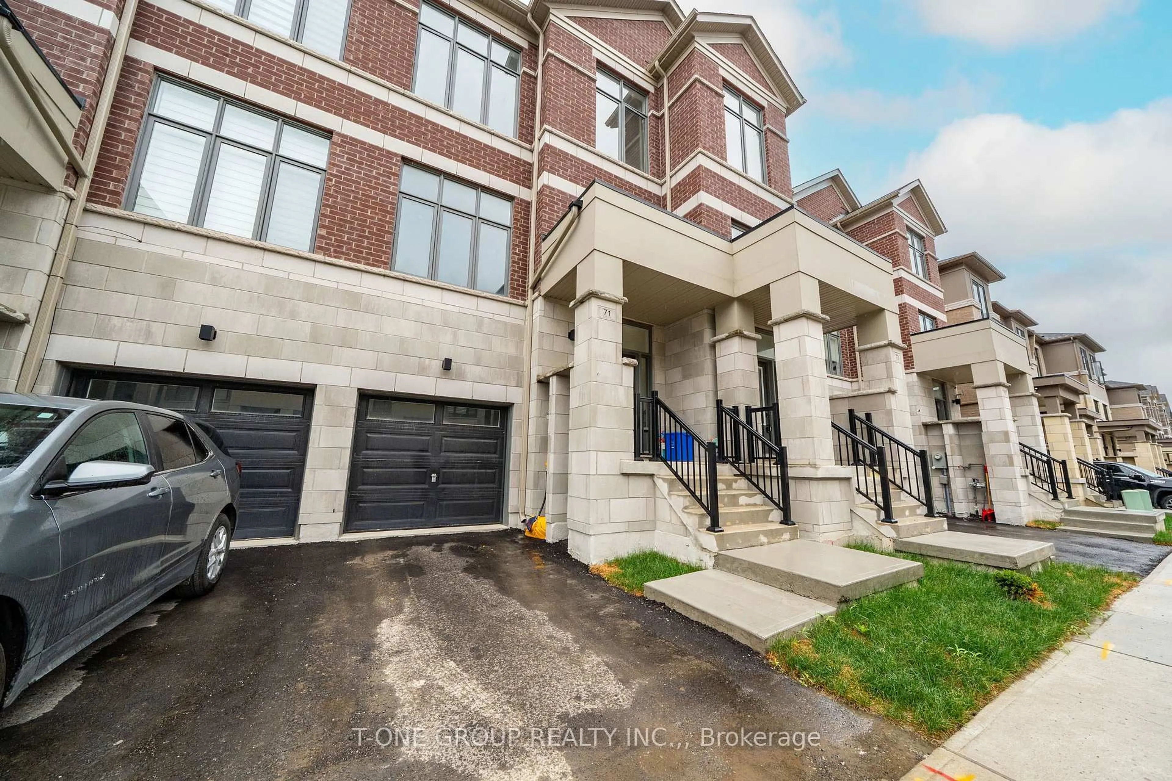 Home with brick exterior material, street for 71 Millman Lane, Richmond Hill Ontario L4S 0P8