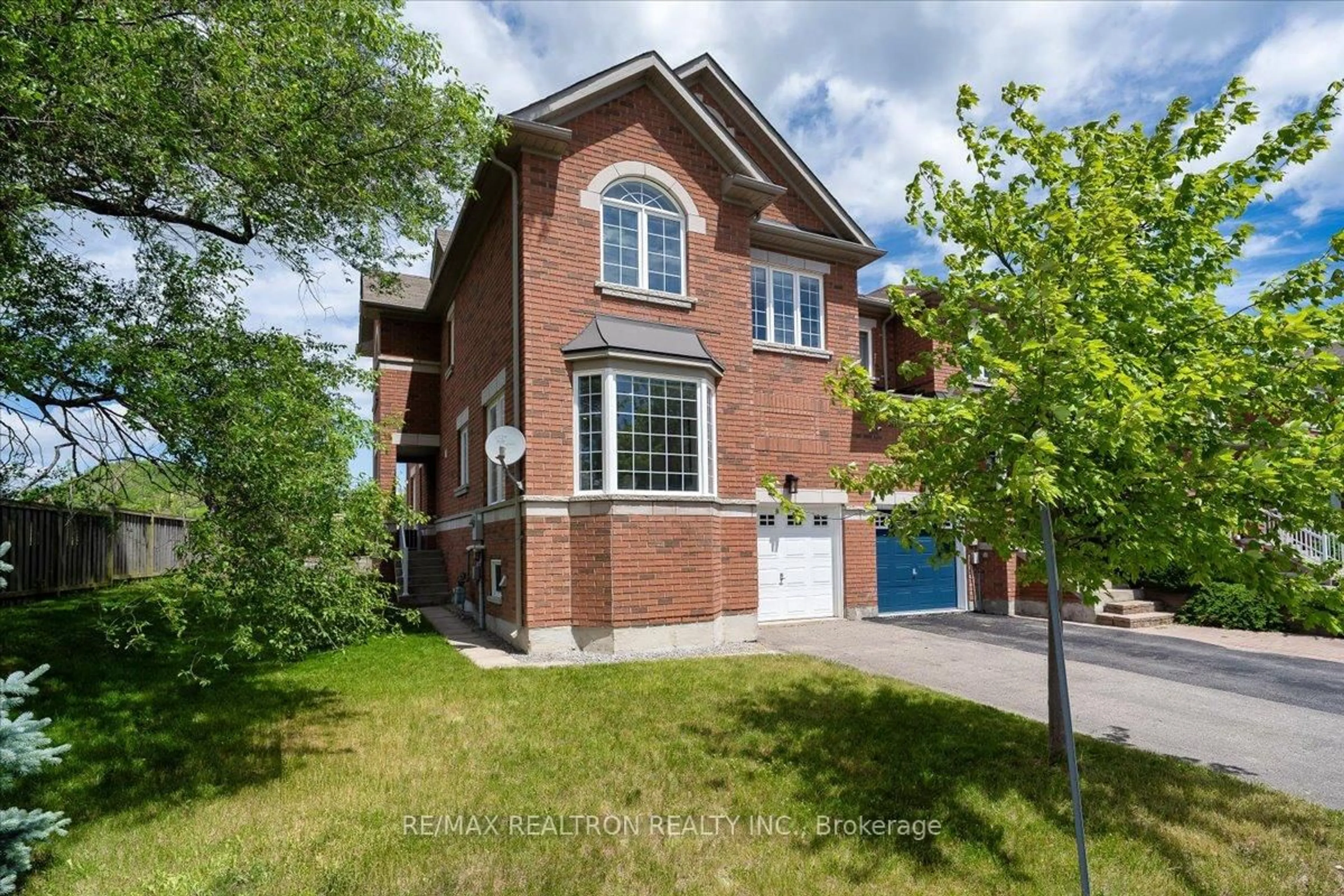 Home with brick exterior material, street for 8 Townwood Dr #86, Richmond Hill Ontario L4E 4Y3