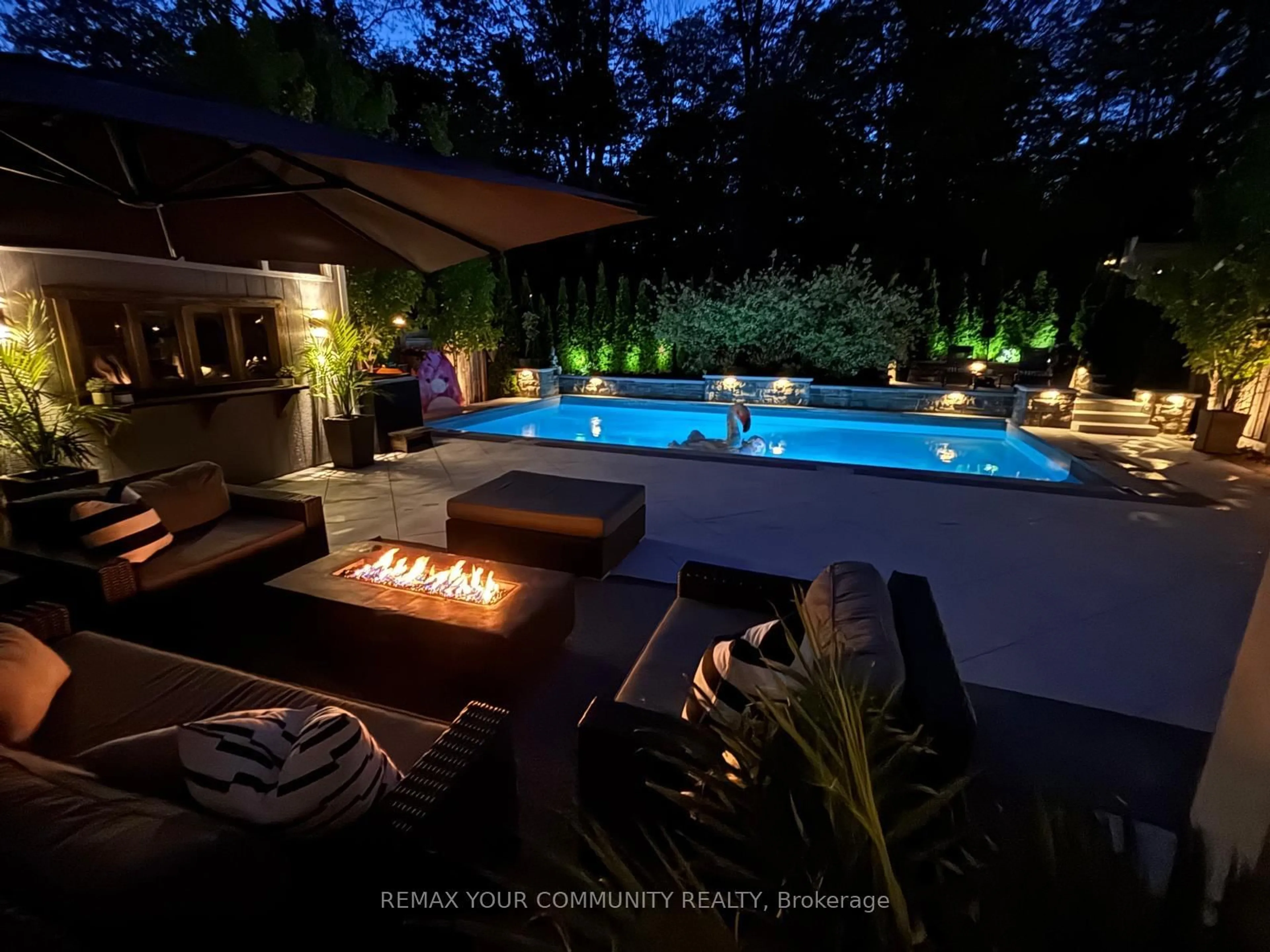 Patio, water/lake/river/ocean view for 106 Forest Grove Crt, Aurora Ontario L4G 3G4