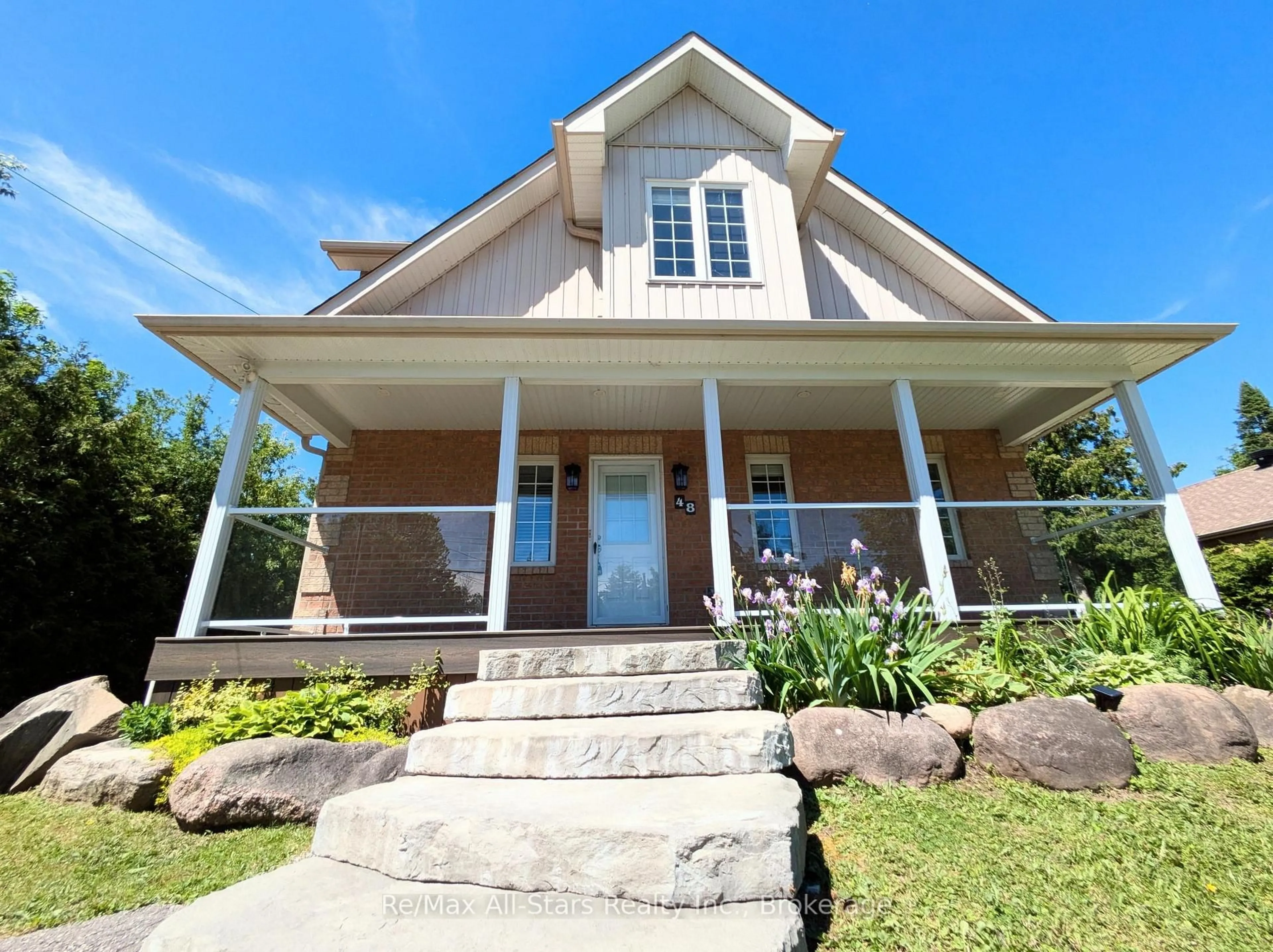 Home with brick exterior material, street for 48 Brule Lakeway, Georgina Ontario L0E 1L0