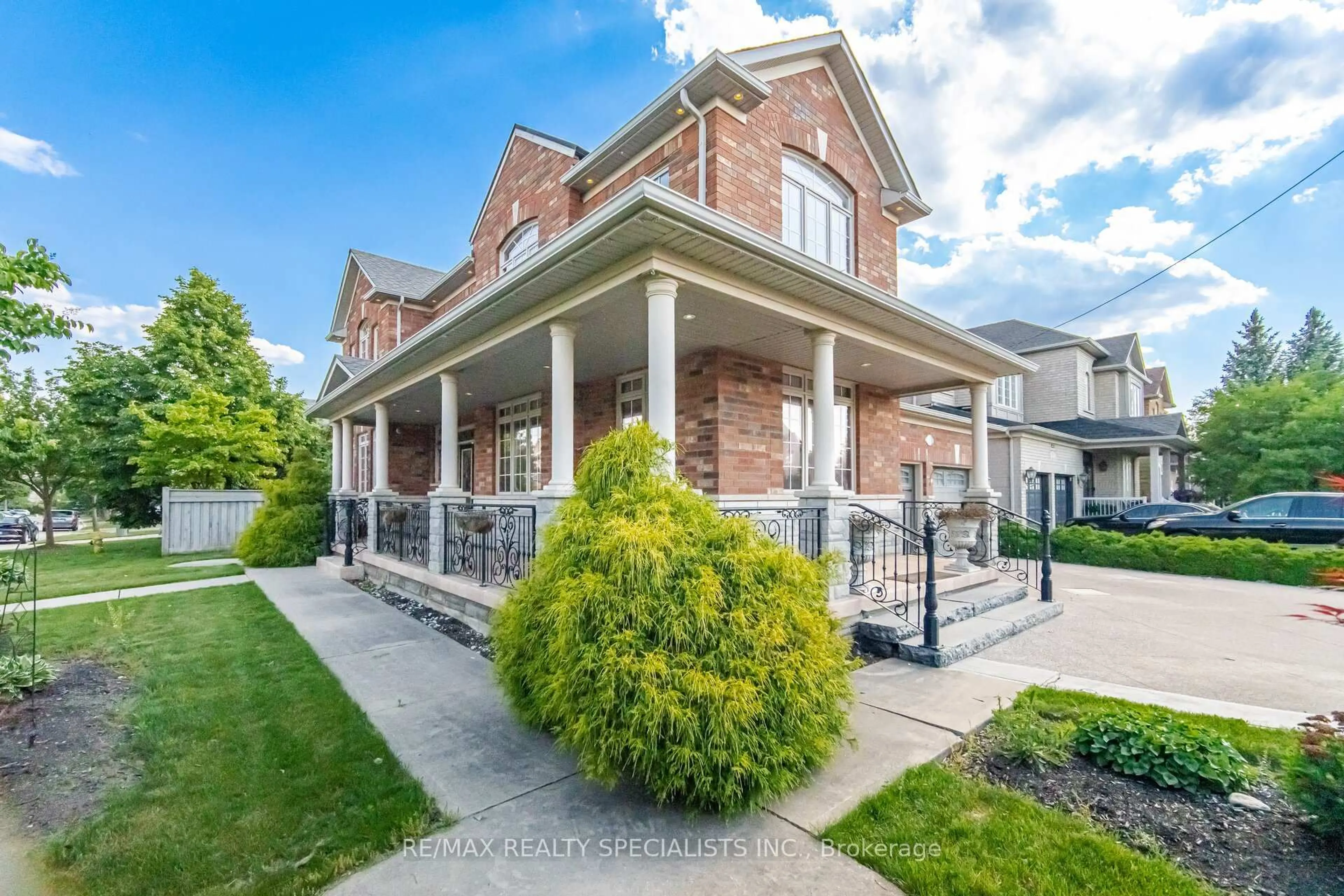 Home with brick exterior material, street for 257 St. Francis Ave, Vaughan Ontario L4H 3E7